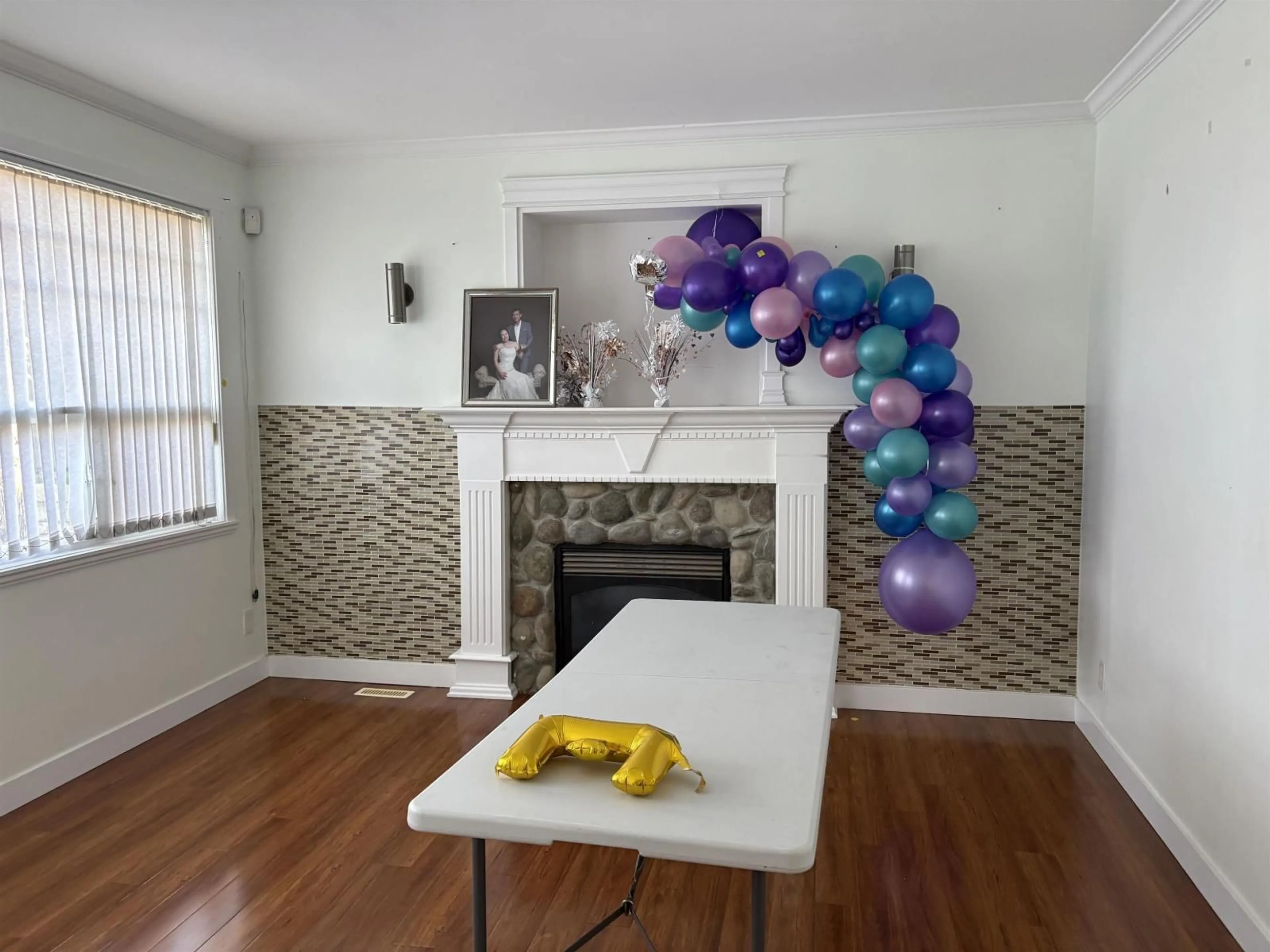 A pic of a room for 18048 64 AVENUE, Surrey British Columbia V3S1Z5