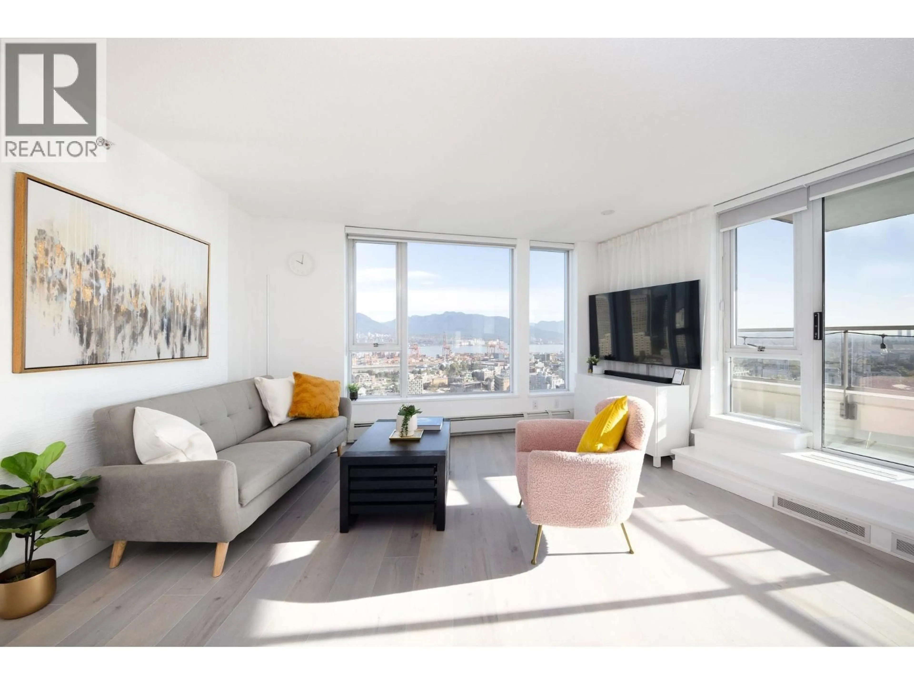 Living room with furniture, unknown for 3705 - 188 KEEFER PLACE, Vancouver British Columbia V6B0J1