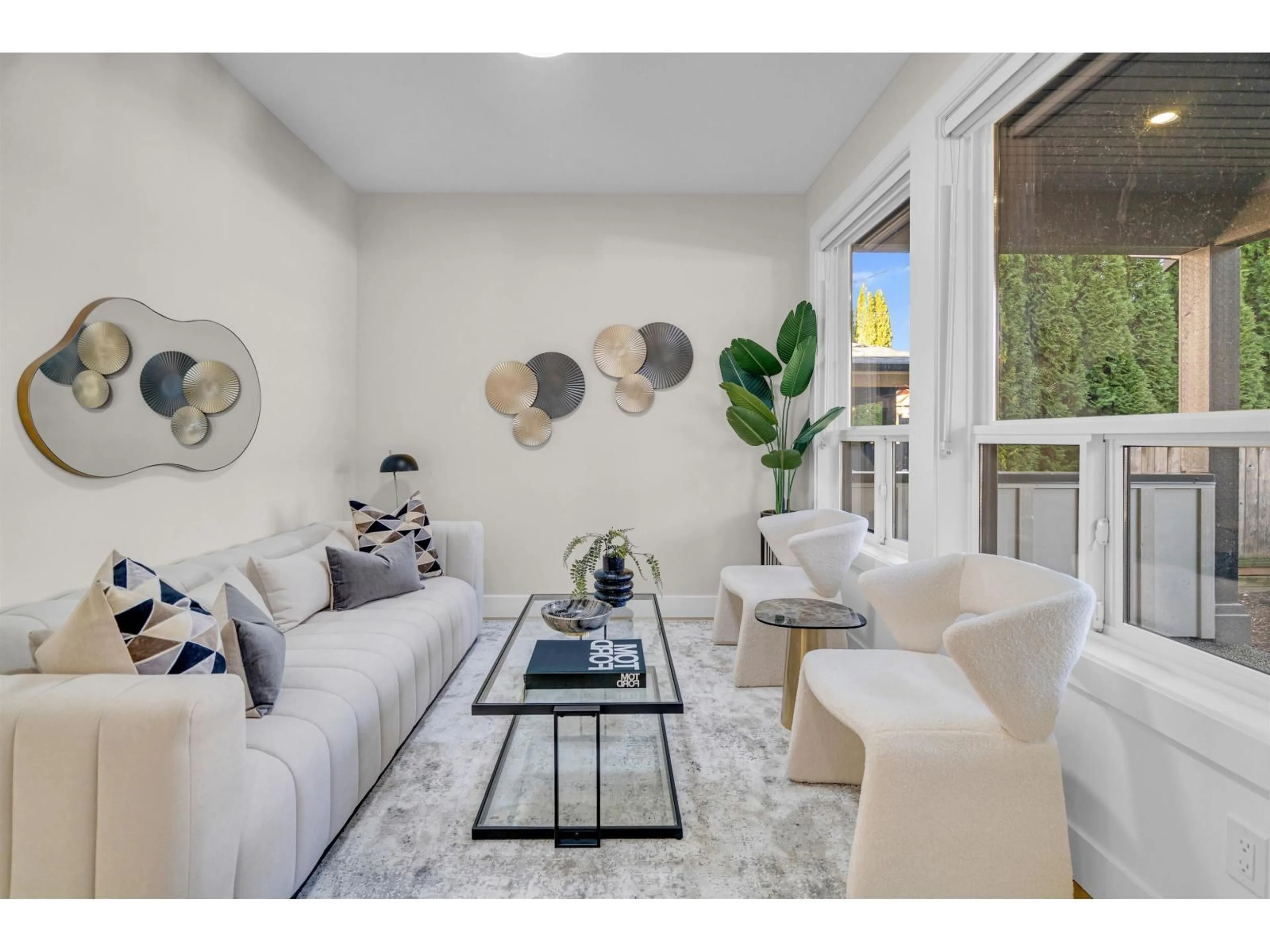 Living room with furniture, unknown for 33062 4TH AVENUE, Mission British Columbia V2V1S5