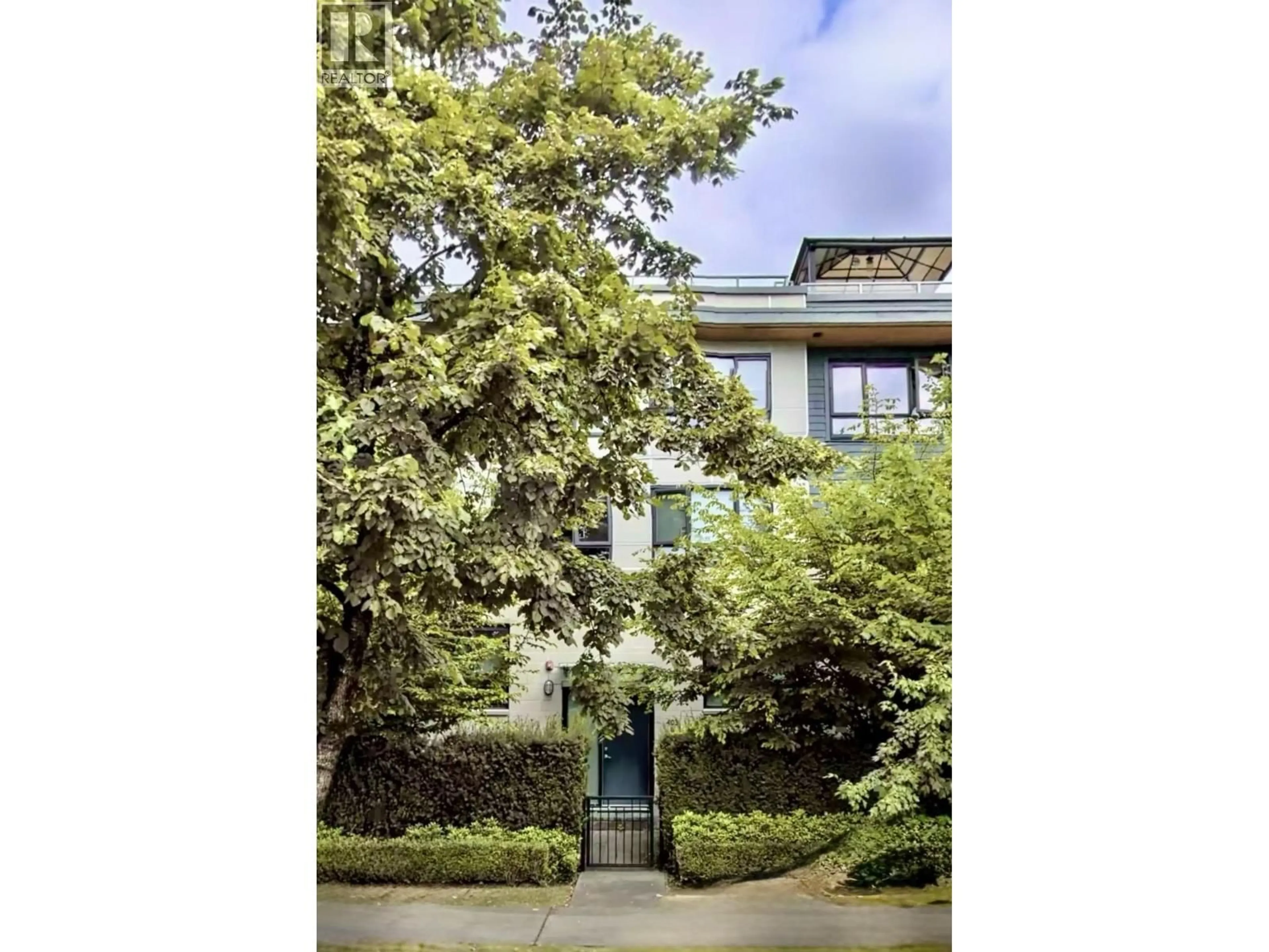 Unknown for 403 16TH AVENUE, Vancouver British Columbia V5T2T8