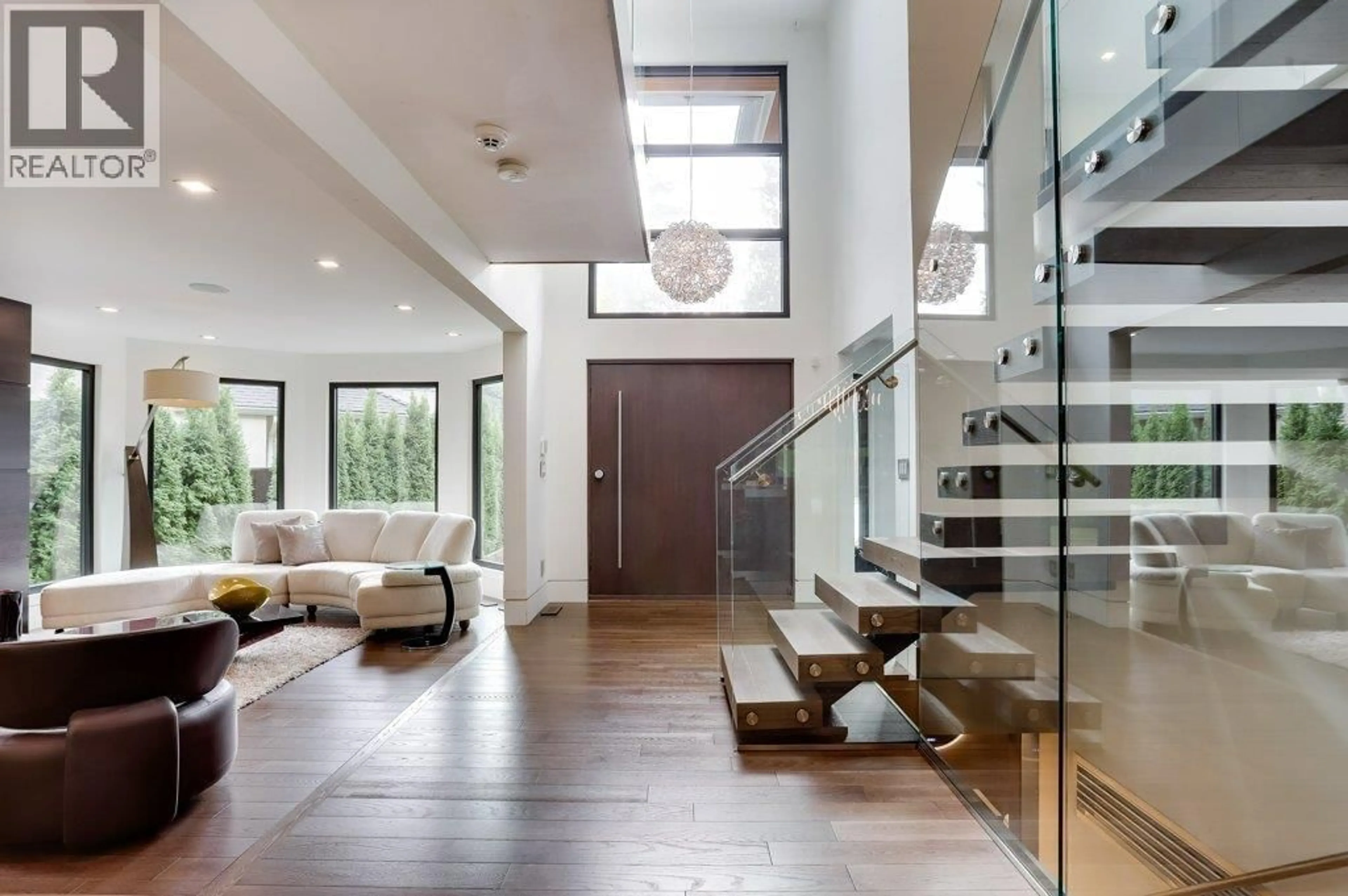 Unknown for 4577 CAPILANO ROAD, North Vancouver British Columbia V7R4K3