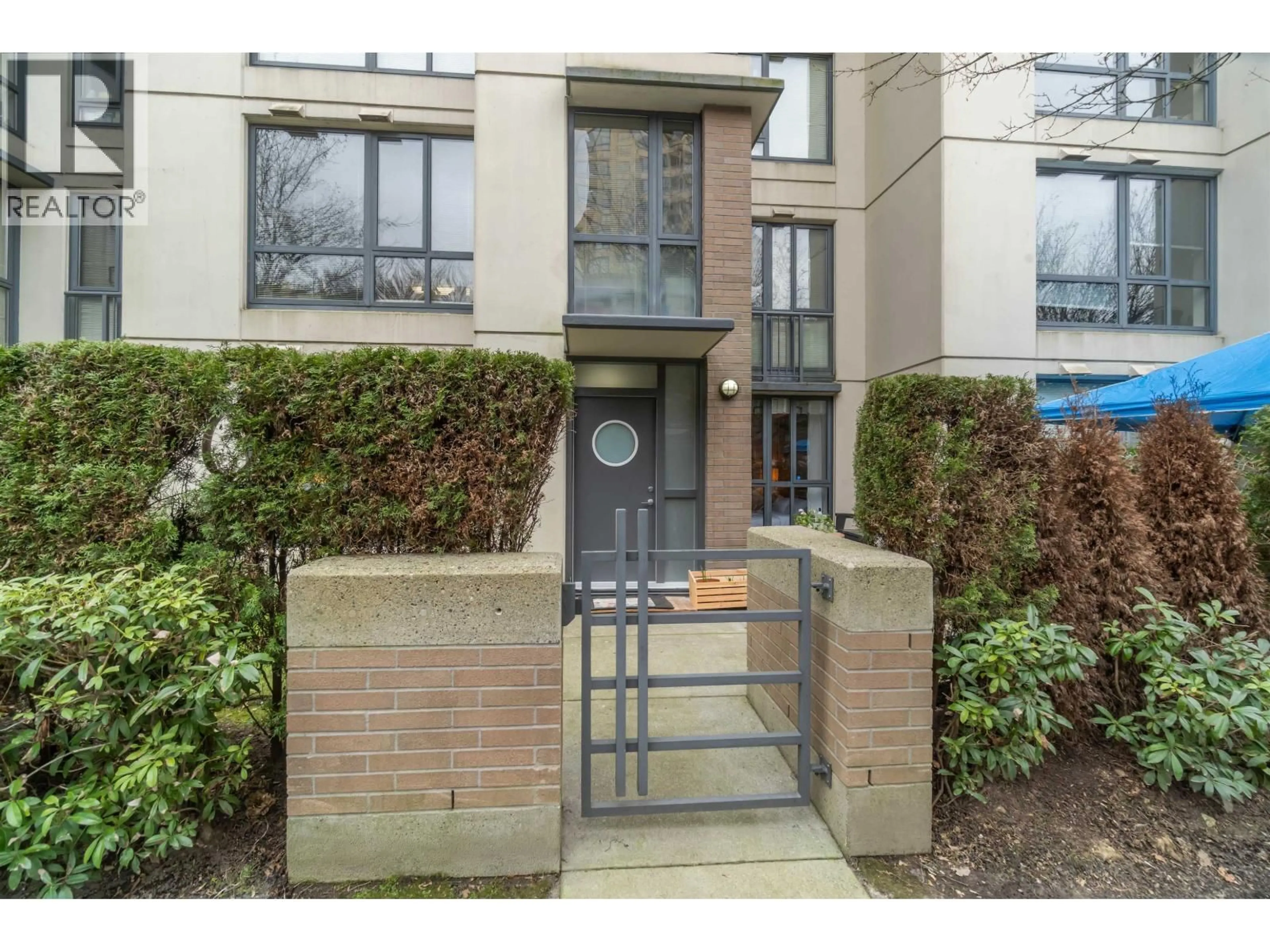 Unknown for 110 - 3588 CROWLEY DRIVE, Vancouver British Columbia V5R6H3