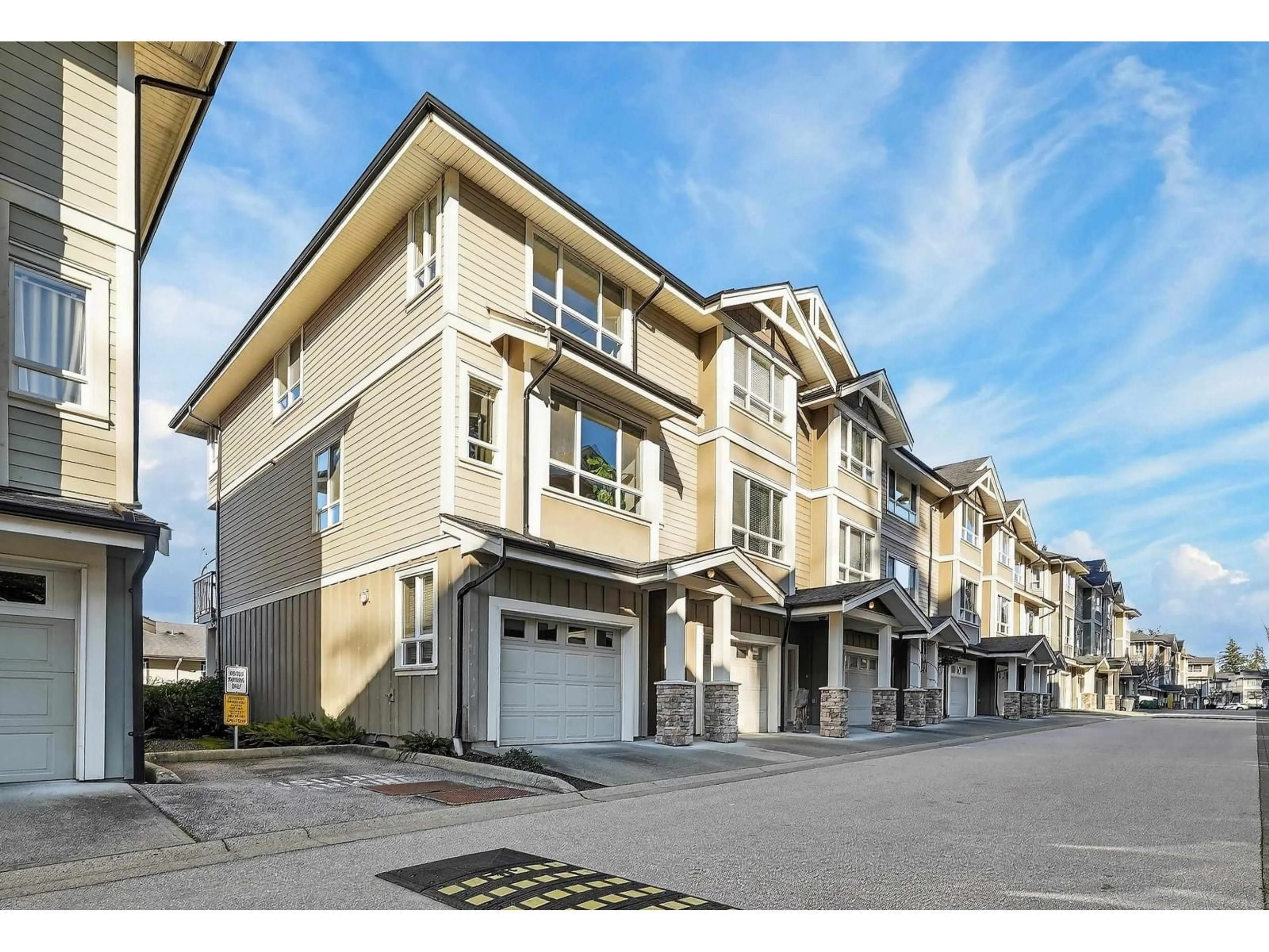 Unknown for 40 - 2955 156 STREET, Surrey British Columbia V3S2W8