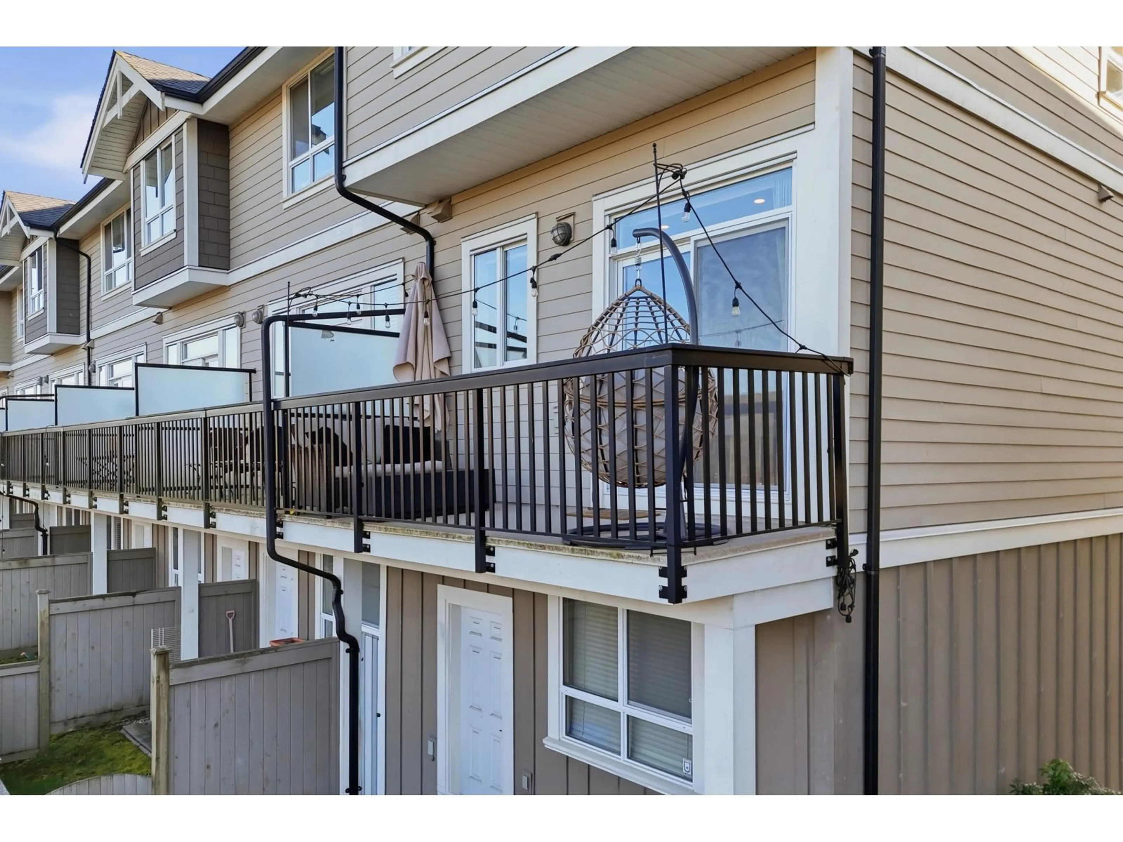 Patio, street for 40 - 2955 156 STREET, Surrey British Columbia V3S2W8