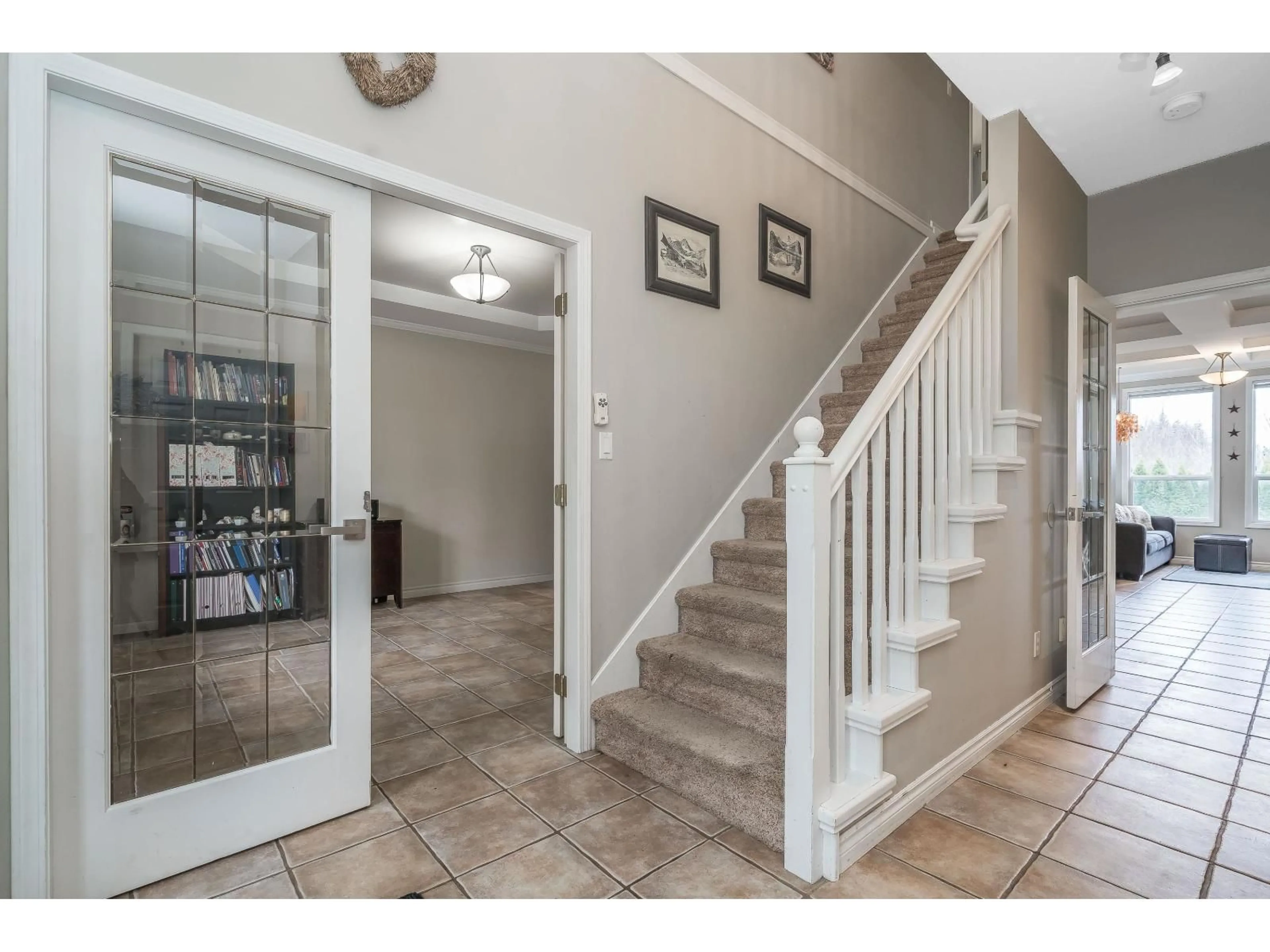 Indoor entryway for 5465 HIGHROAD CRESCENT, Chilliwack British Columbia V2R3Y1