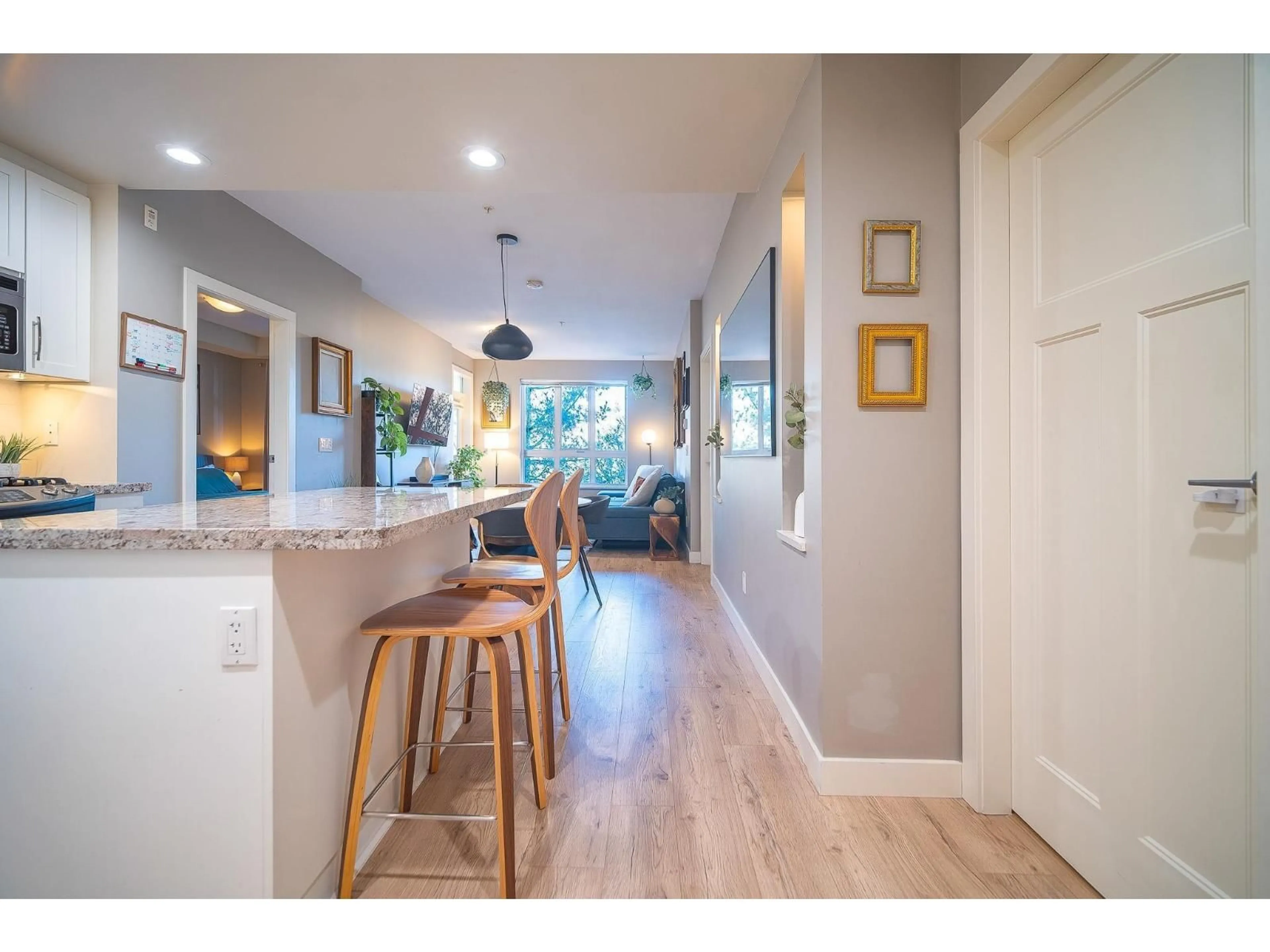 Unknown for 201 - 15428 31 AVENUE, Surrey British Columbia V3Z3W4