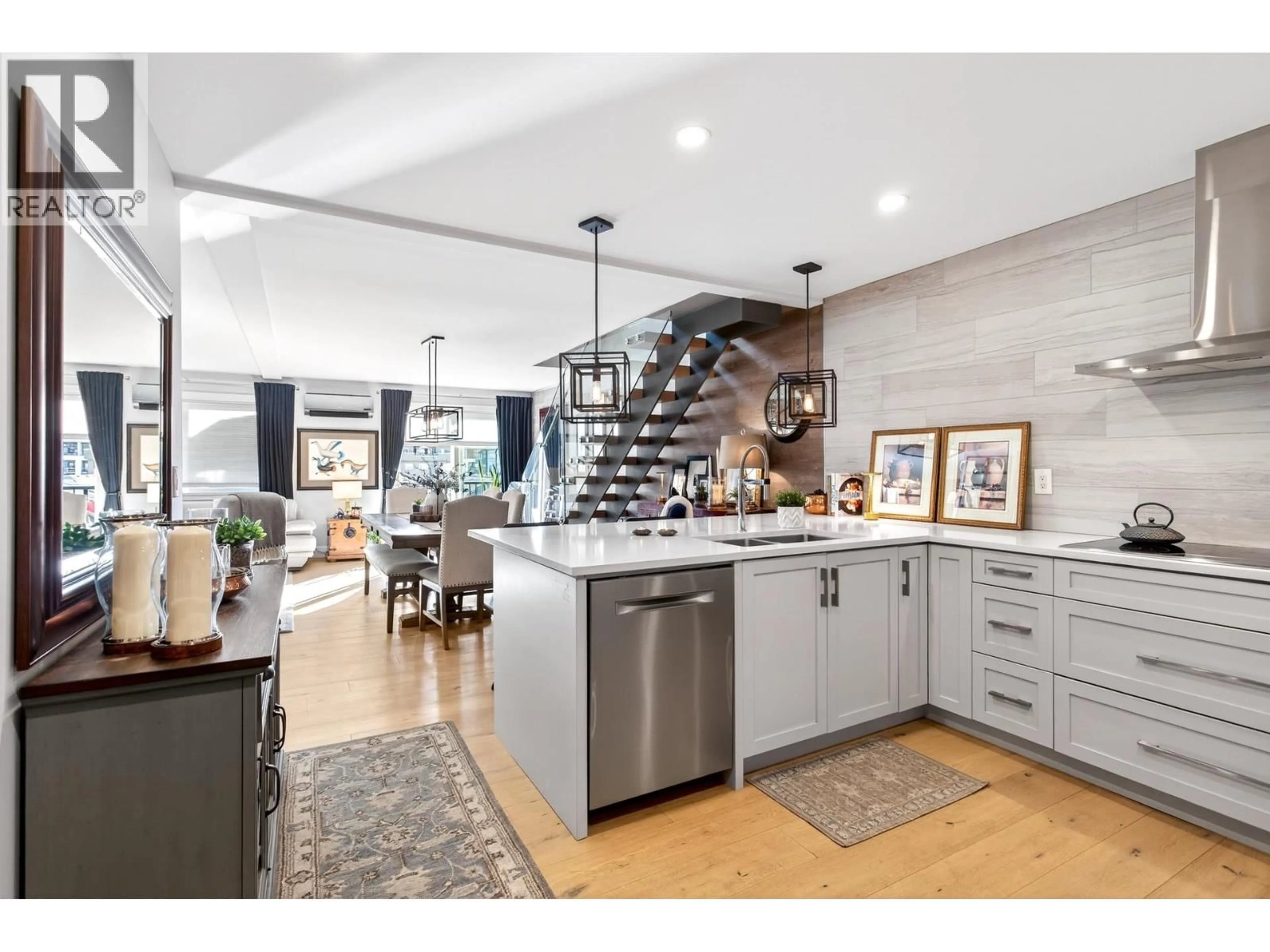 Open concept kitchen, unknown for 306 - 2344 ATKINS AVENUE, Port Coquitlam British Columbia V3C1Y8