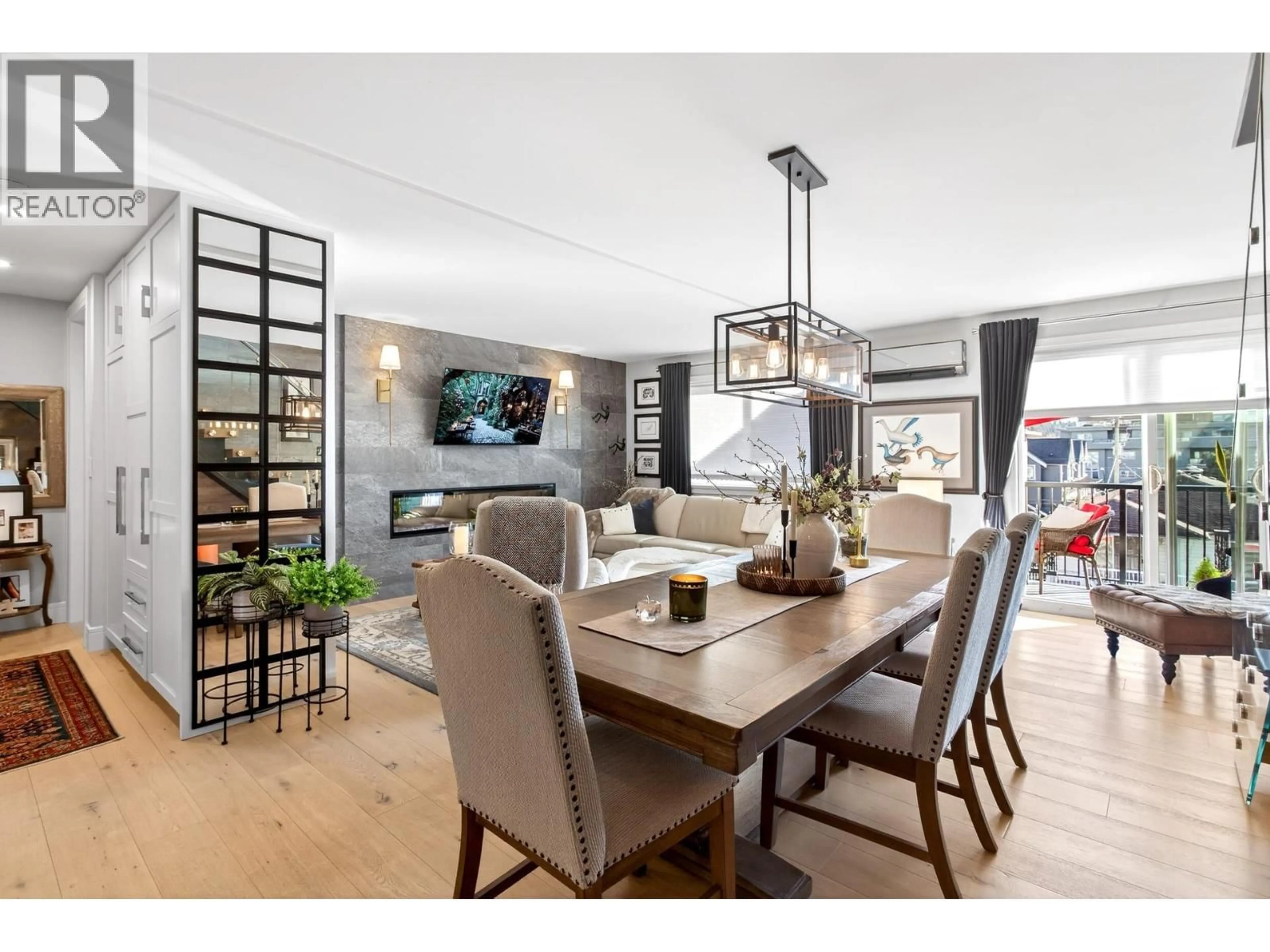 Dining room, wood/laminate floor for 306 - 2344 ATKINS AVENUE, Port Coquitlam British Columbia V3C1Y8