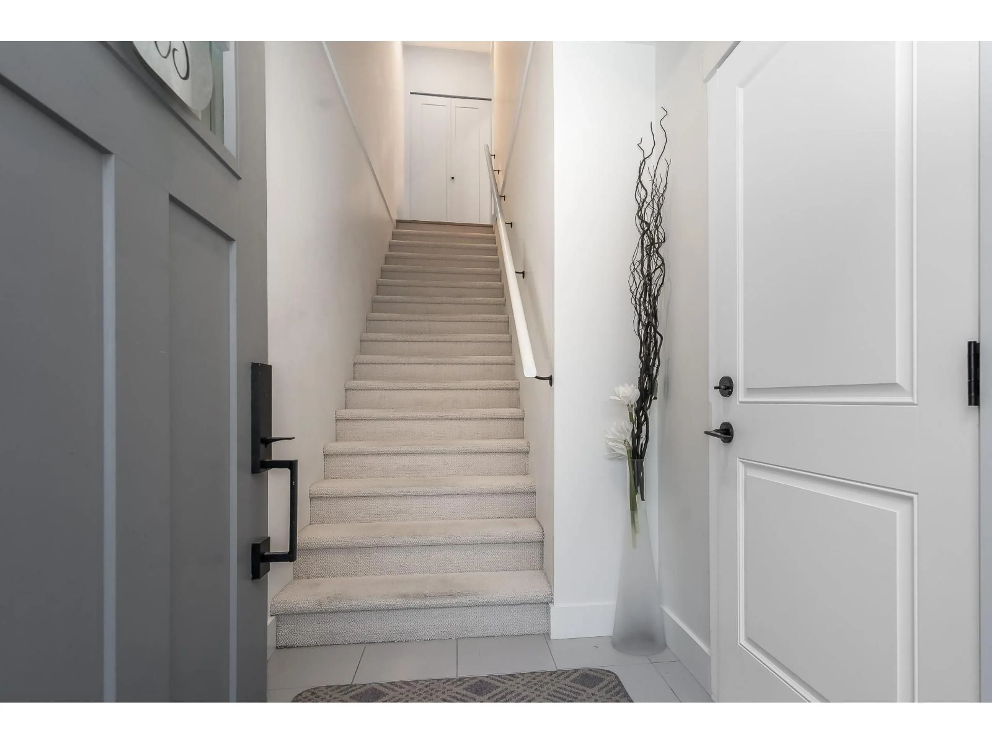 Indoor foyer for 65 - 14541 WINTER CRESCENT, Surrey British Columbia V4P0G5