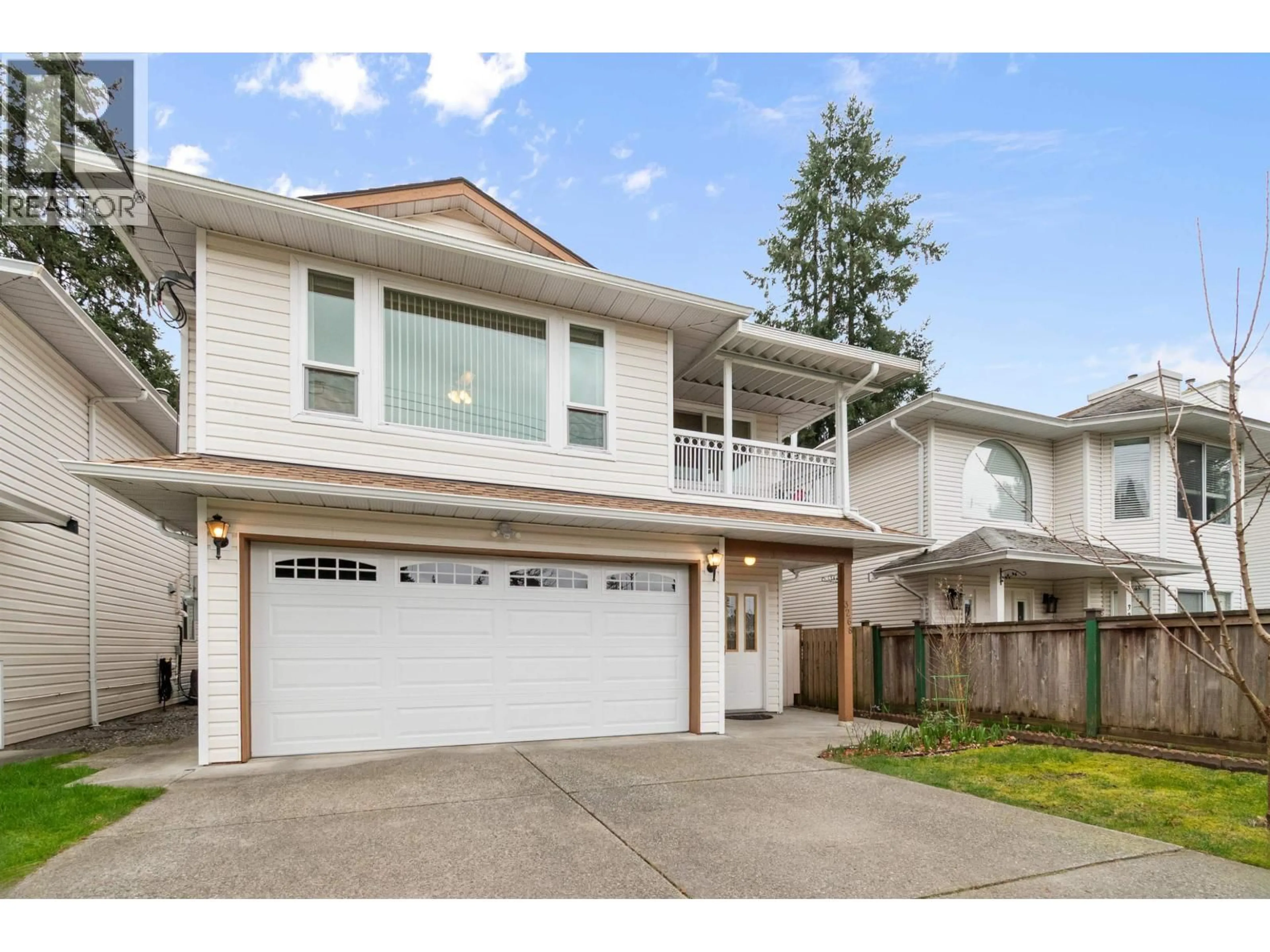Home with vinyl exterior material, street for 3268 VINCENT STREET, Port Coquitlam British Columbia V3B3T4