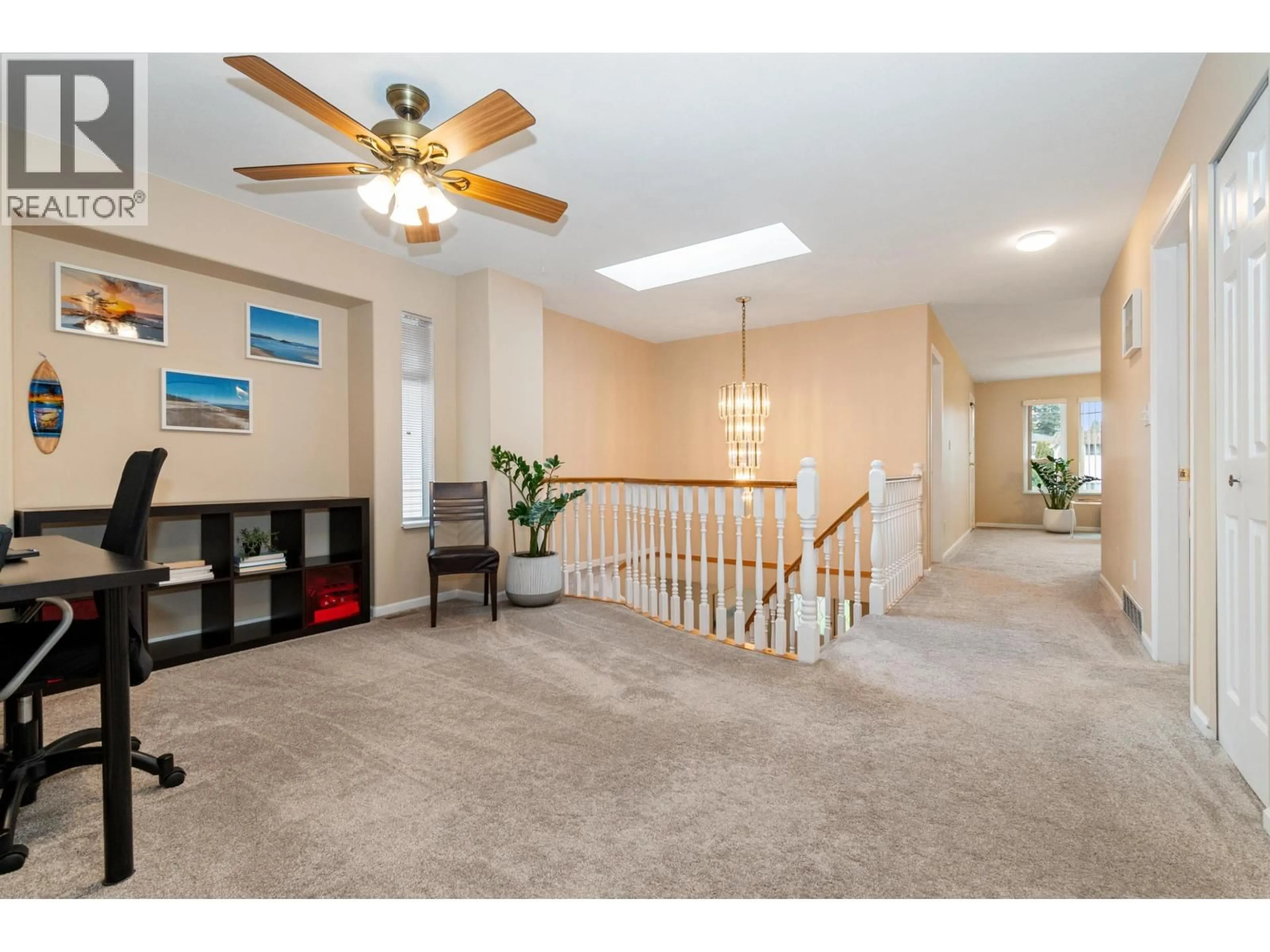 Indoor foyer for 3268 VINCENT STREET, Port Coquitlam British Columbia V3B3T4