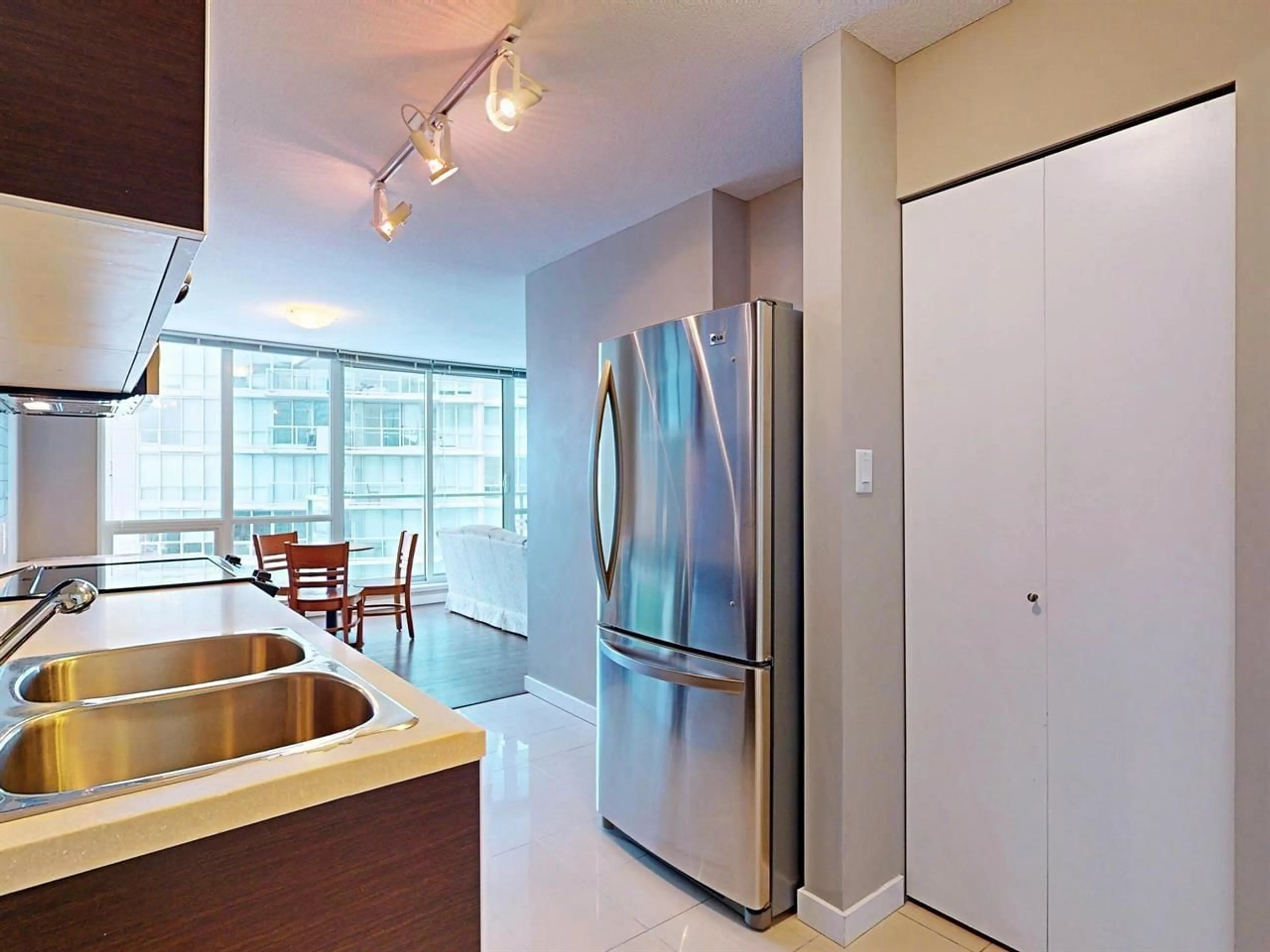 Unknown for 2410 - 9981 WHALLEY BOULEVARD, Surrey British Columbia V3T0G6