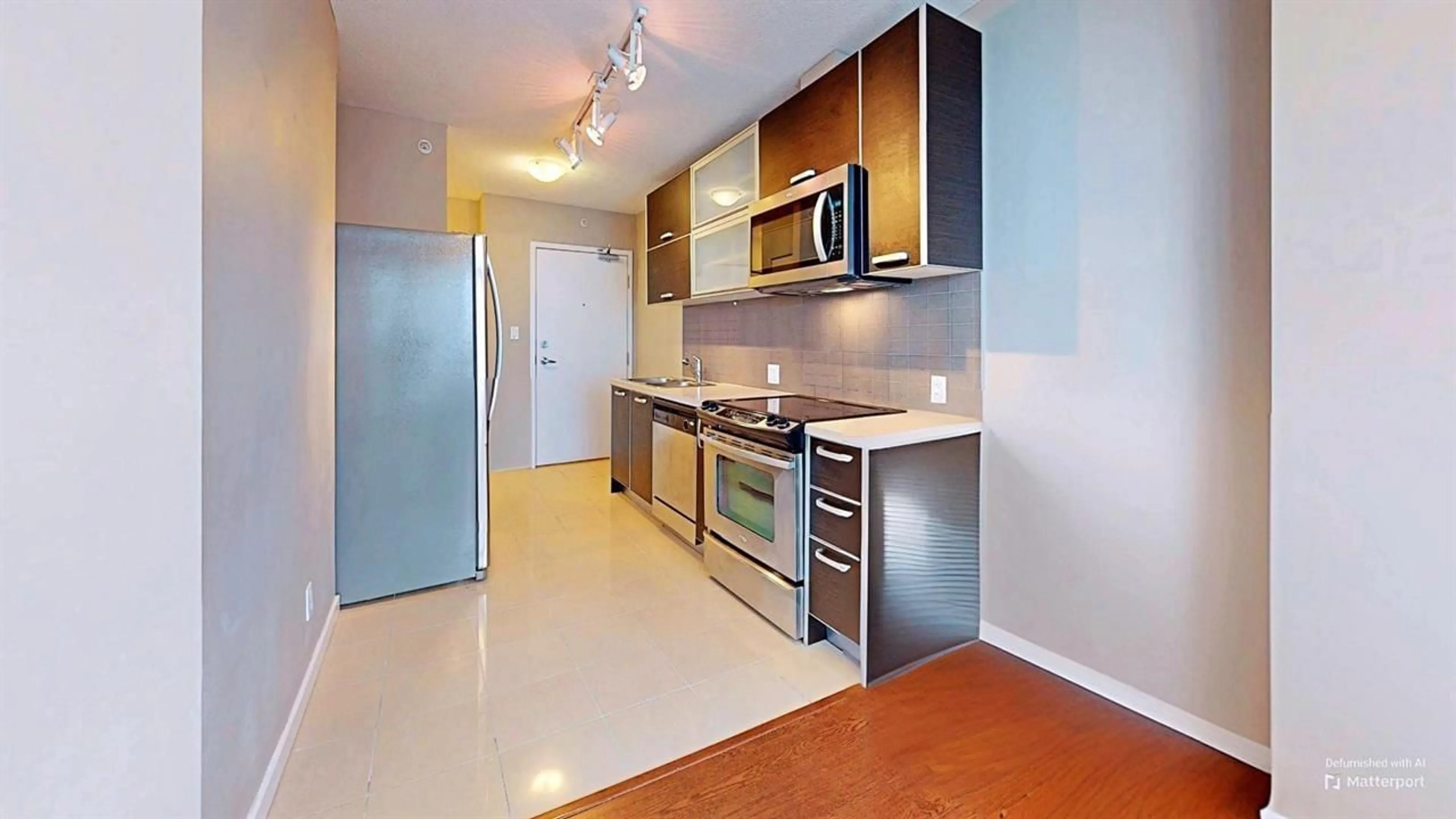 Standard kitchen, unknown for 2410 - 9981 WHALLEY BOULEVARD, Surrey British Columbia V3T0G6