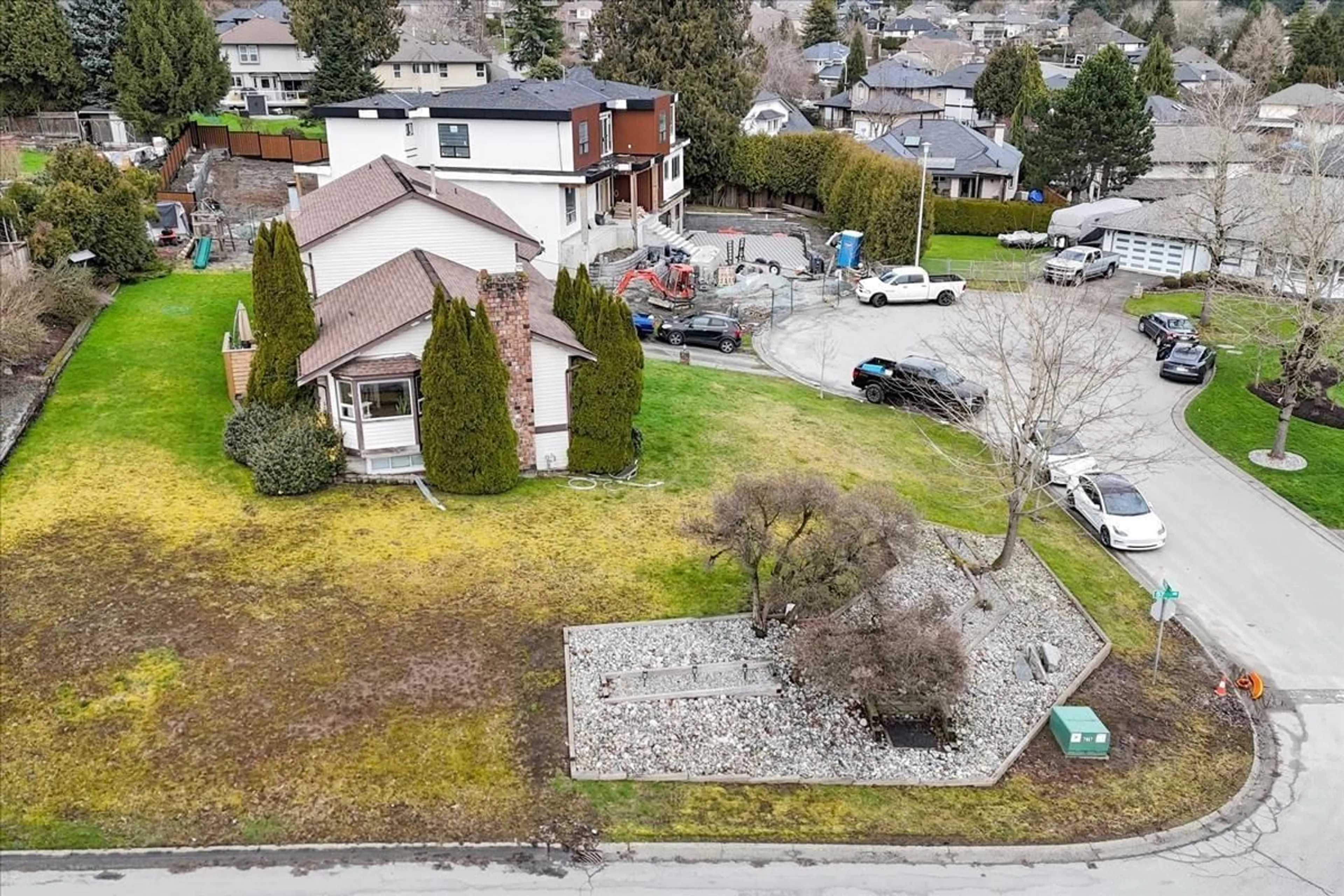 A pic from outside/outdoor area/front of a property/back of a property/a pic from drone, street for 5737 190 STREET, Surrey British Columbia V3S7M5