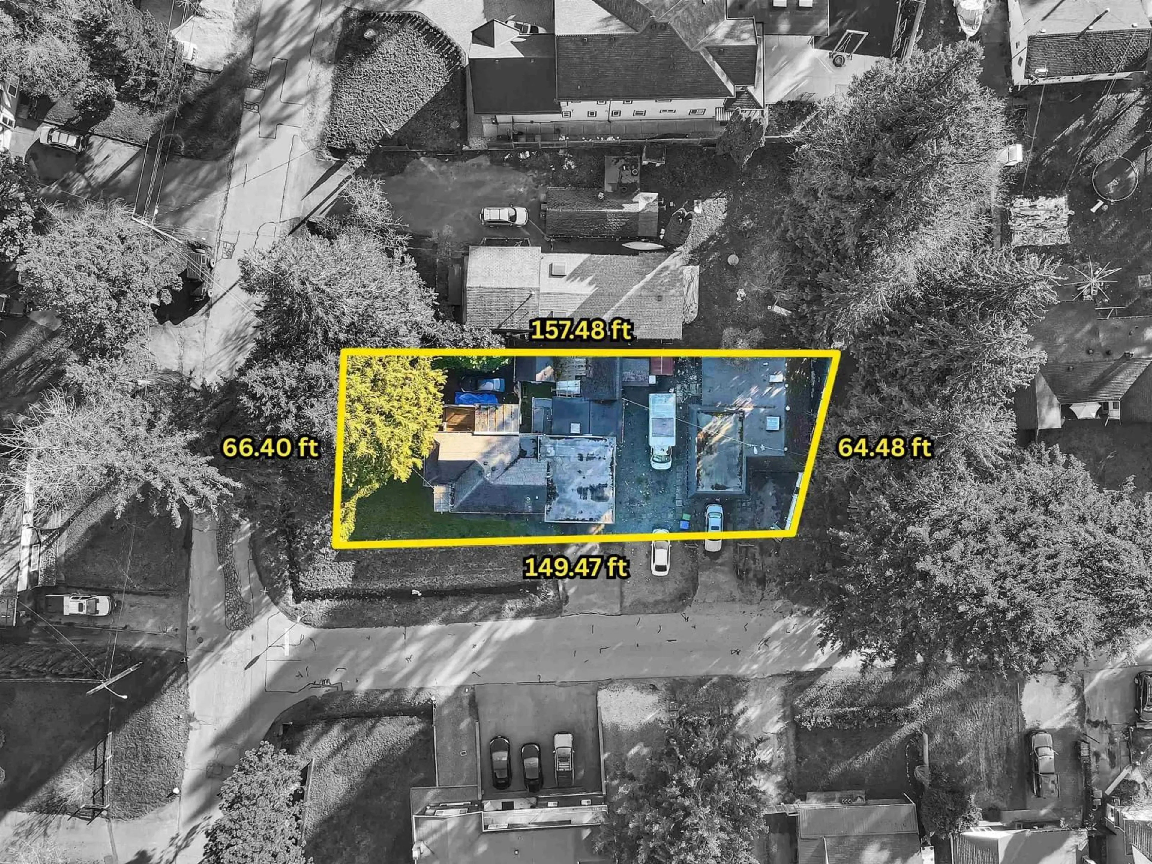 A pic from outside/outdoor area/front of a property/back of a property/a pic from drone, street for 11111 CALEDONIA DRIVE, Surrey British Columbia V3R3N4