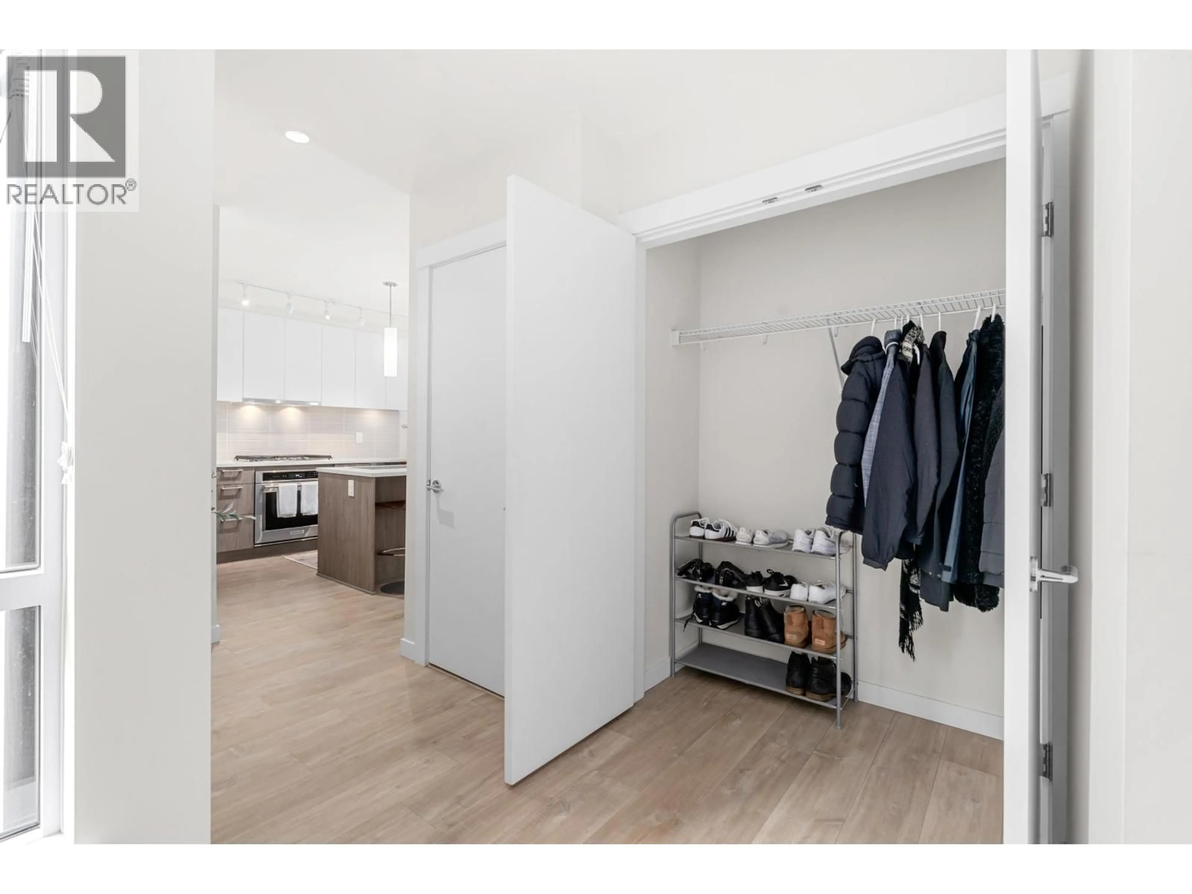 Indoor entryway for 205 - 615 3RD STREET, North Vancouver British Columbia V7L0G3