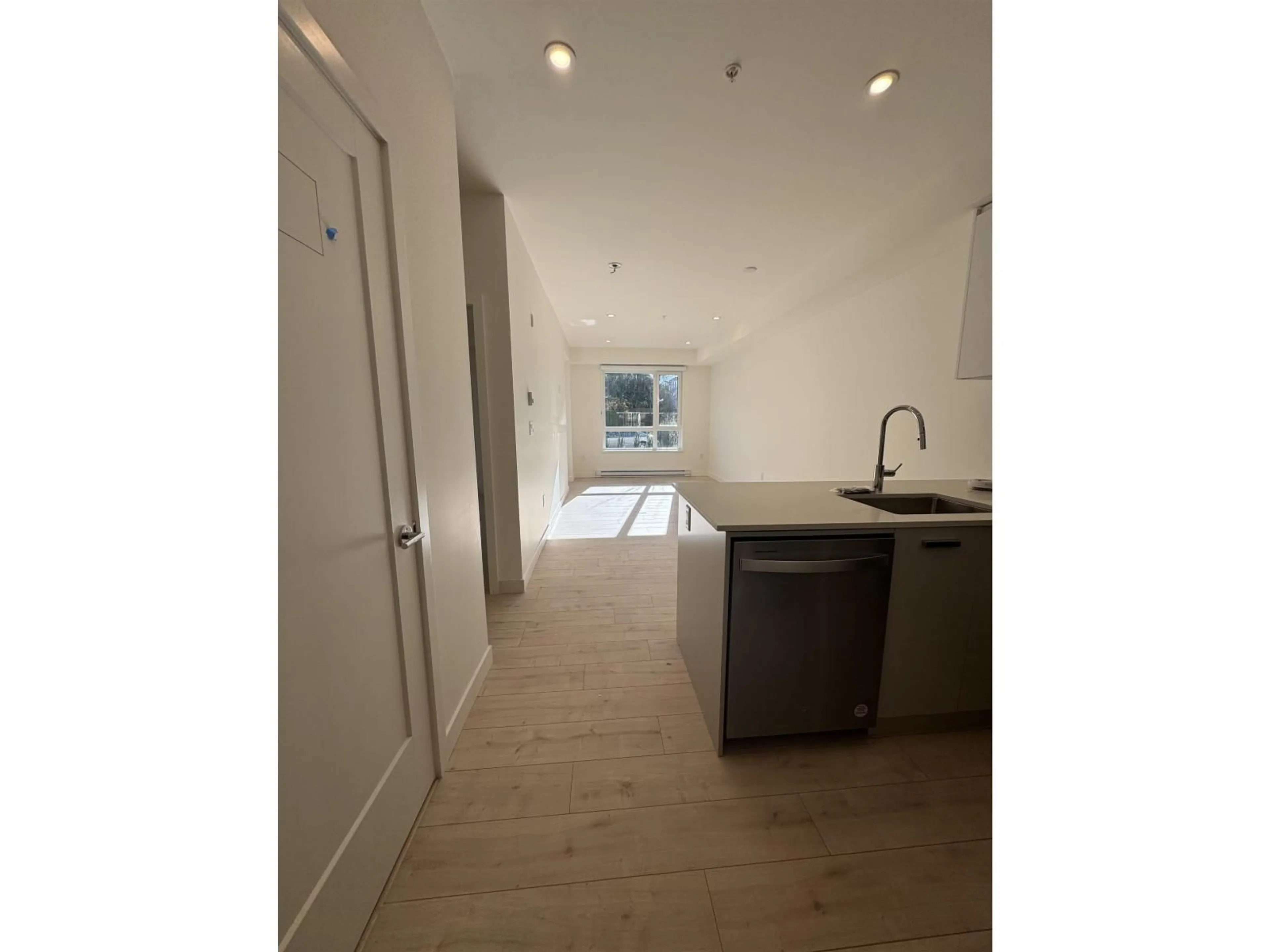 A pic of a room for 117 - 13777 75A AVENUE, Surrey British Columbia V3W3W4