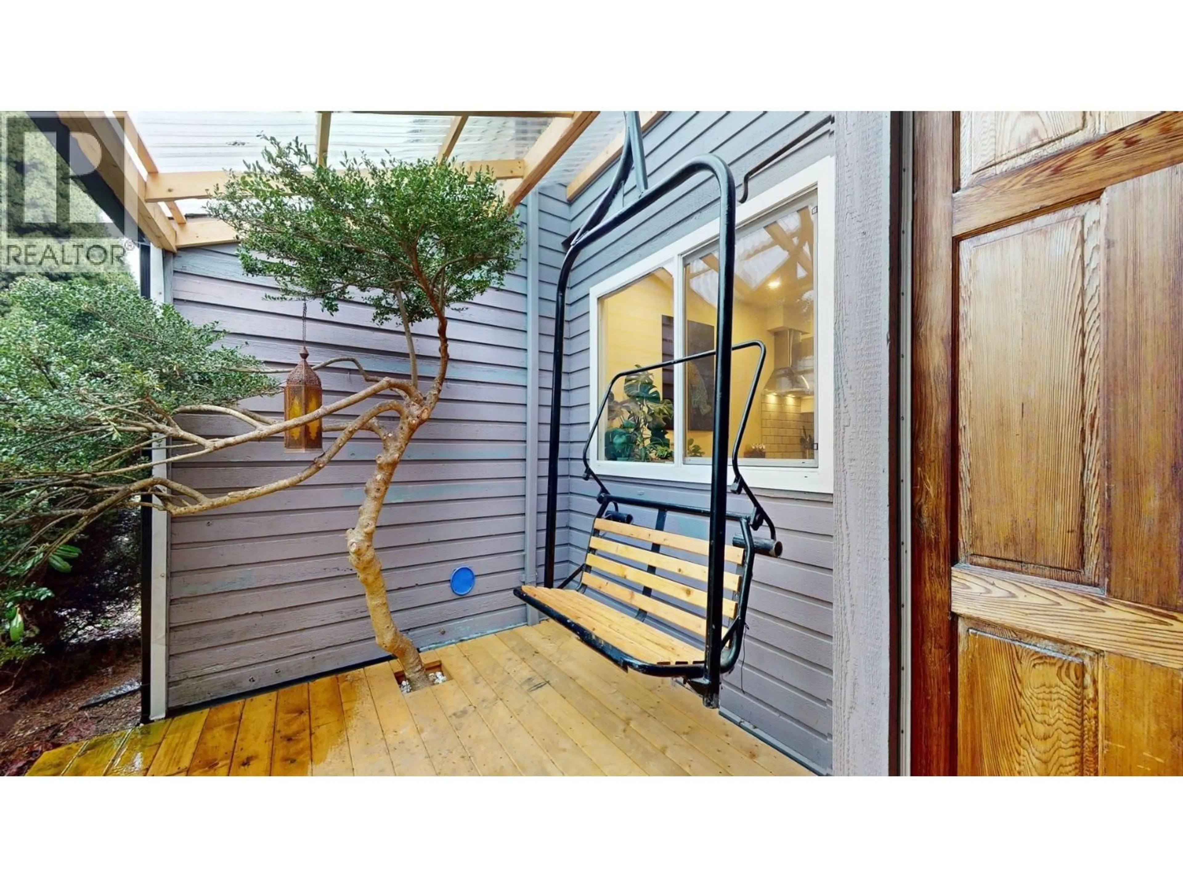 Indoor entryway for 7 - 38455 WILSON CRESCENT, Squamish British Columbia V8B0B4