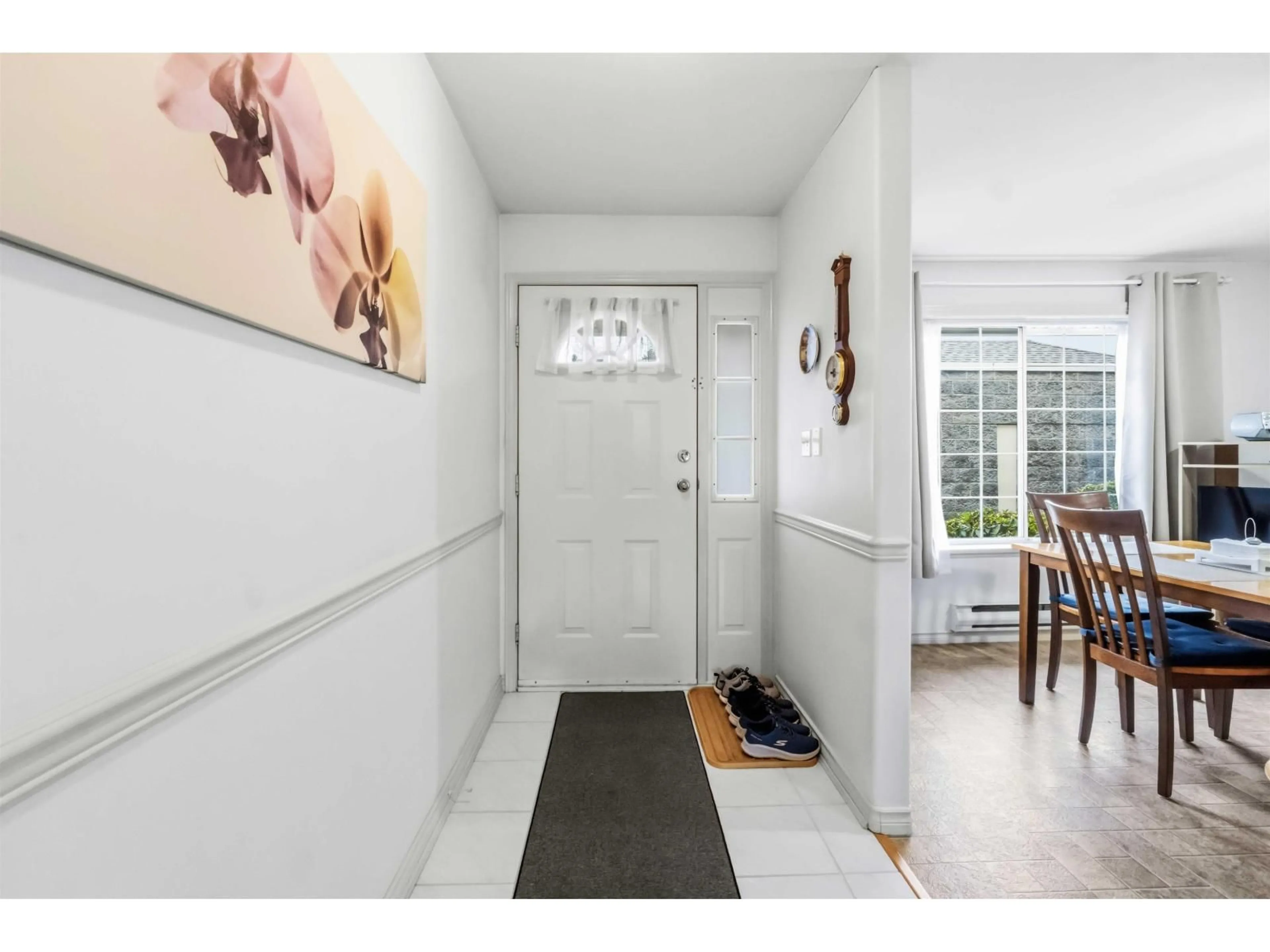 Indoor entryway for 18 - 5750 174 STREET, Surrey British Columbia V3S7K3