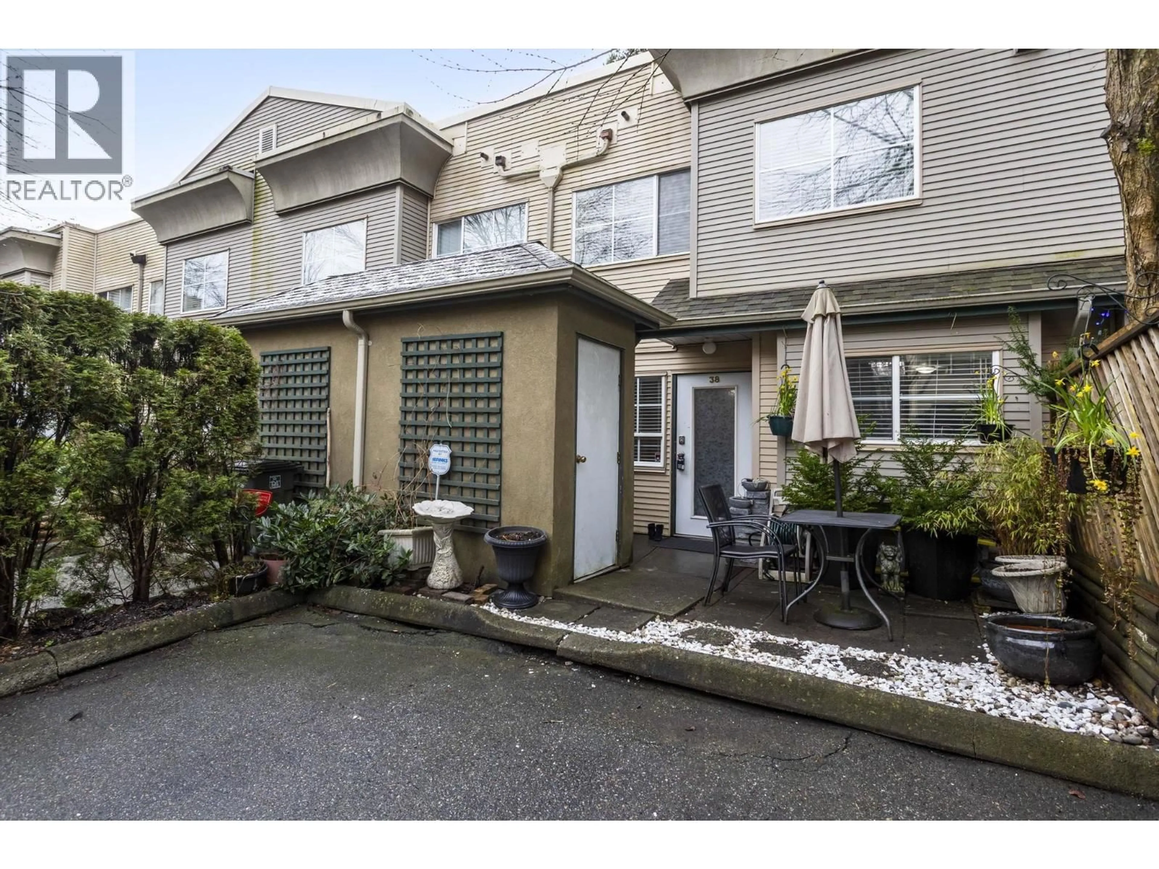 Patio, street for 38 - 12449 191 STREET, Pitt Meadows British Columbia V3Y2R4