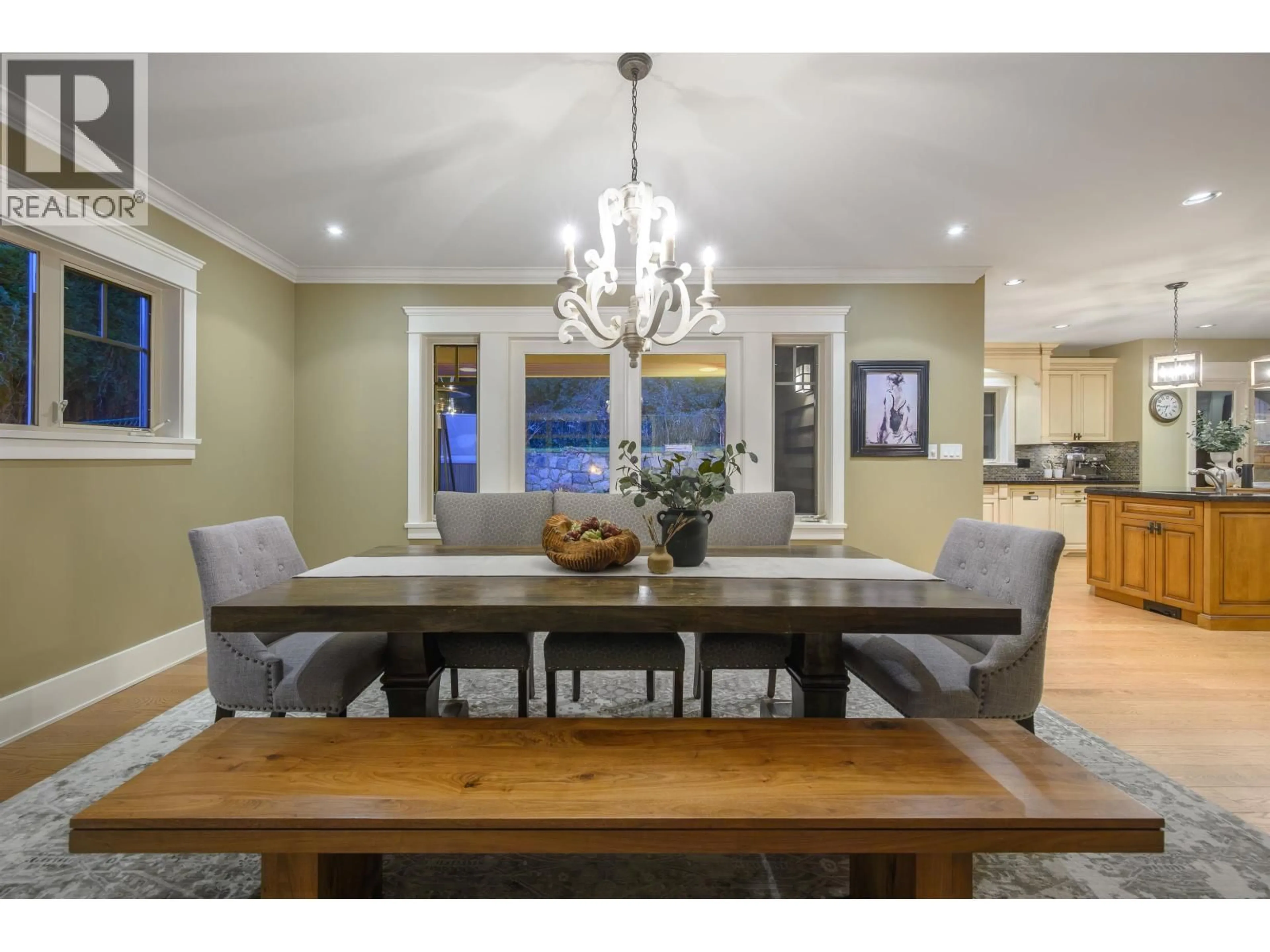 Dining room, wood/laminate floor for 3402 ANNE MACDONALD WAY, North Vancouver British Columbia V7G2S7