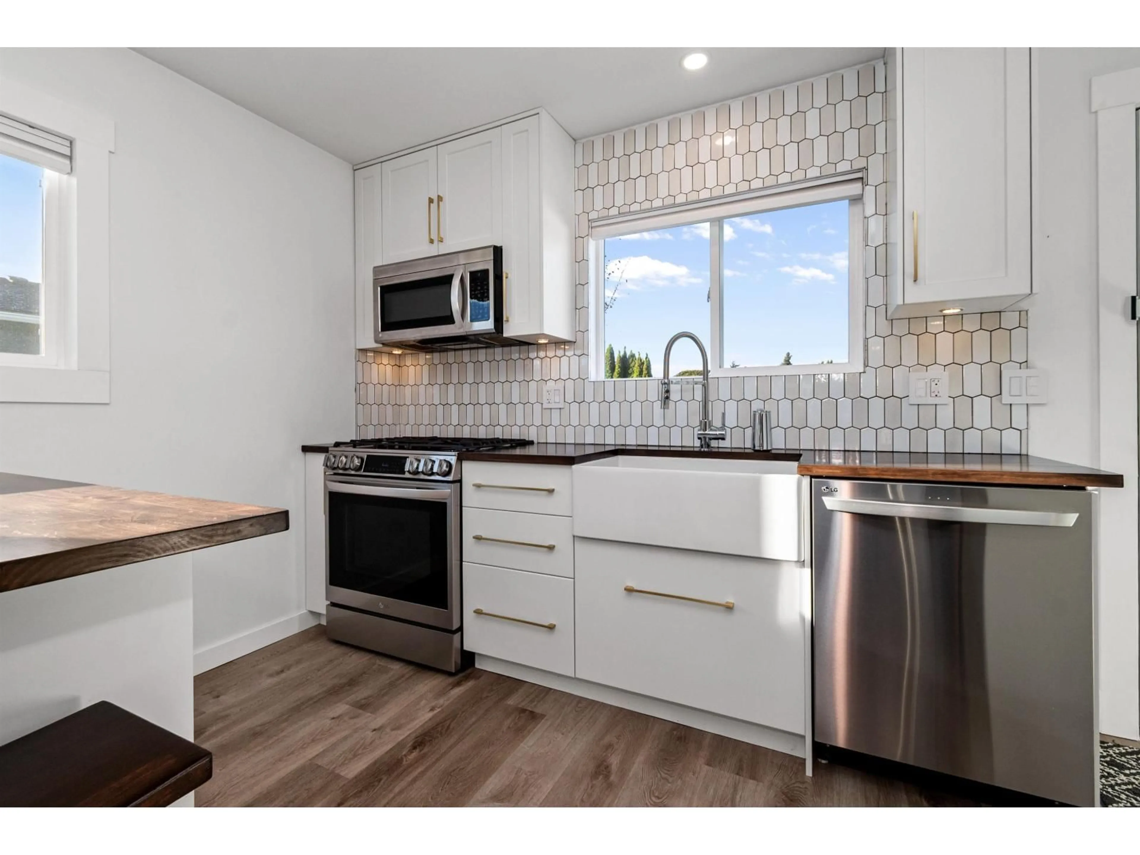 Open concept kitchen, unknown for 5865 CARTER ROAD, Chilliwack British Columbia V2R3K1