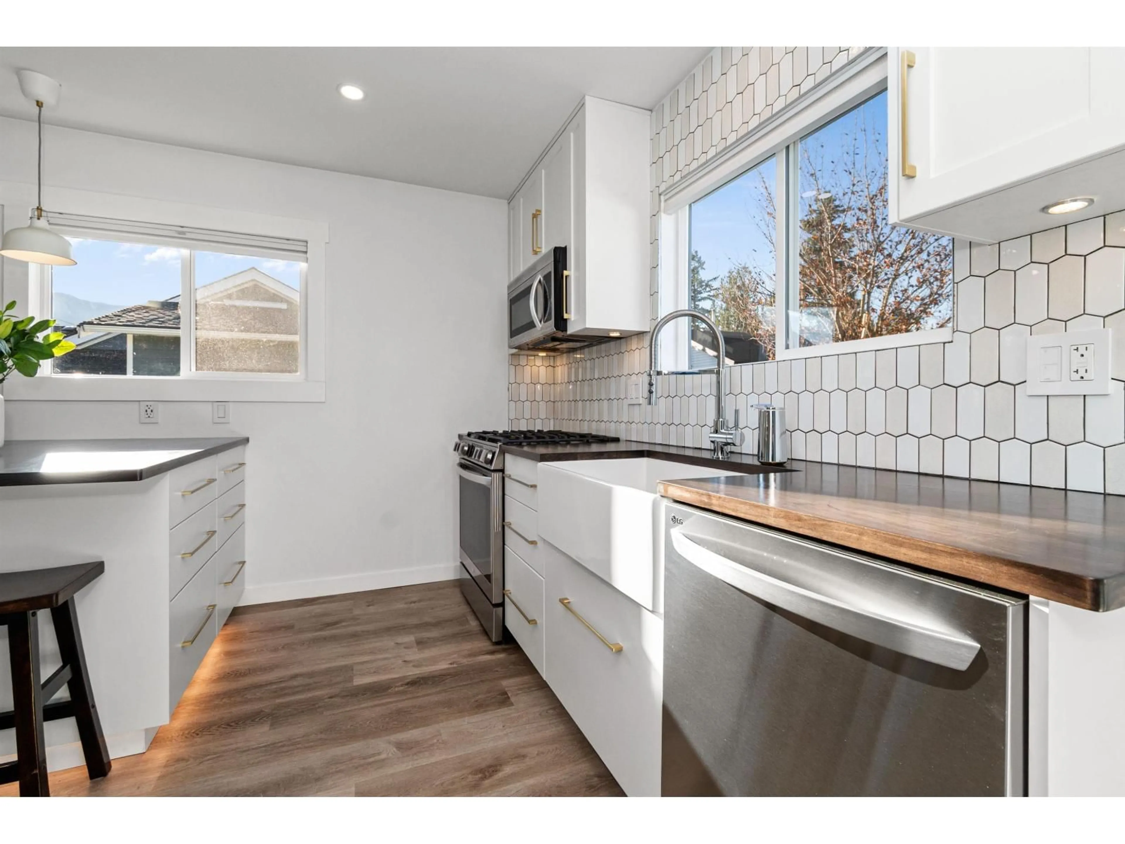 Open concept kitchen, unknown for 5865 CARTER ROAD, Chilliwack British Columbia V2R3K1