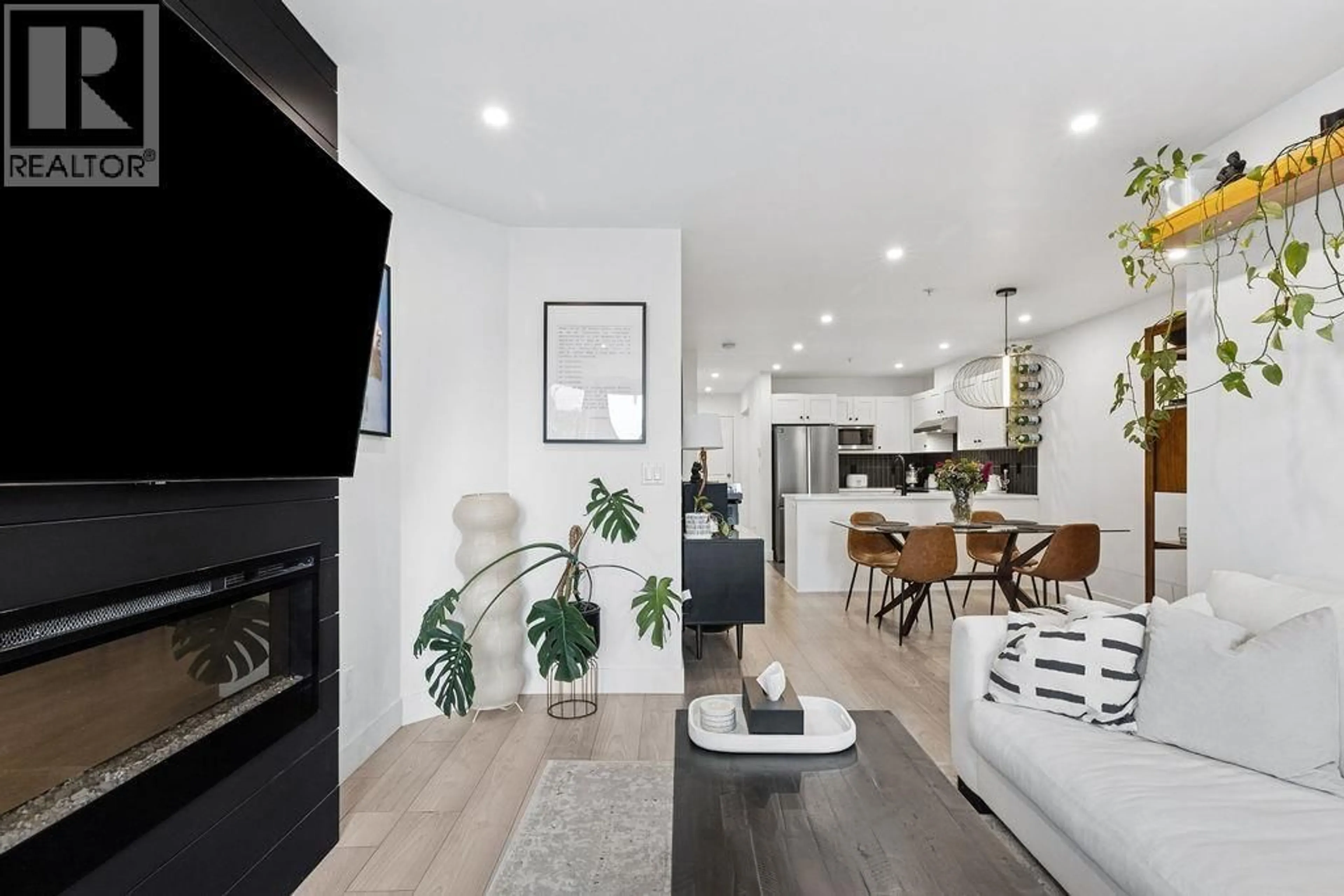 Open concept kitchen, unknown for 232 - 4550 FRASER STREET, Vancouver British Columbia V5V4G8