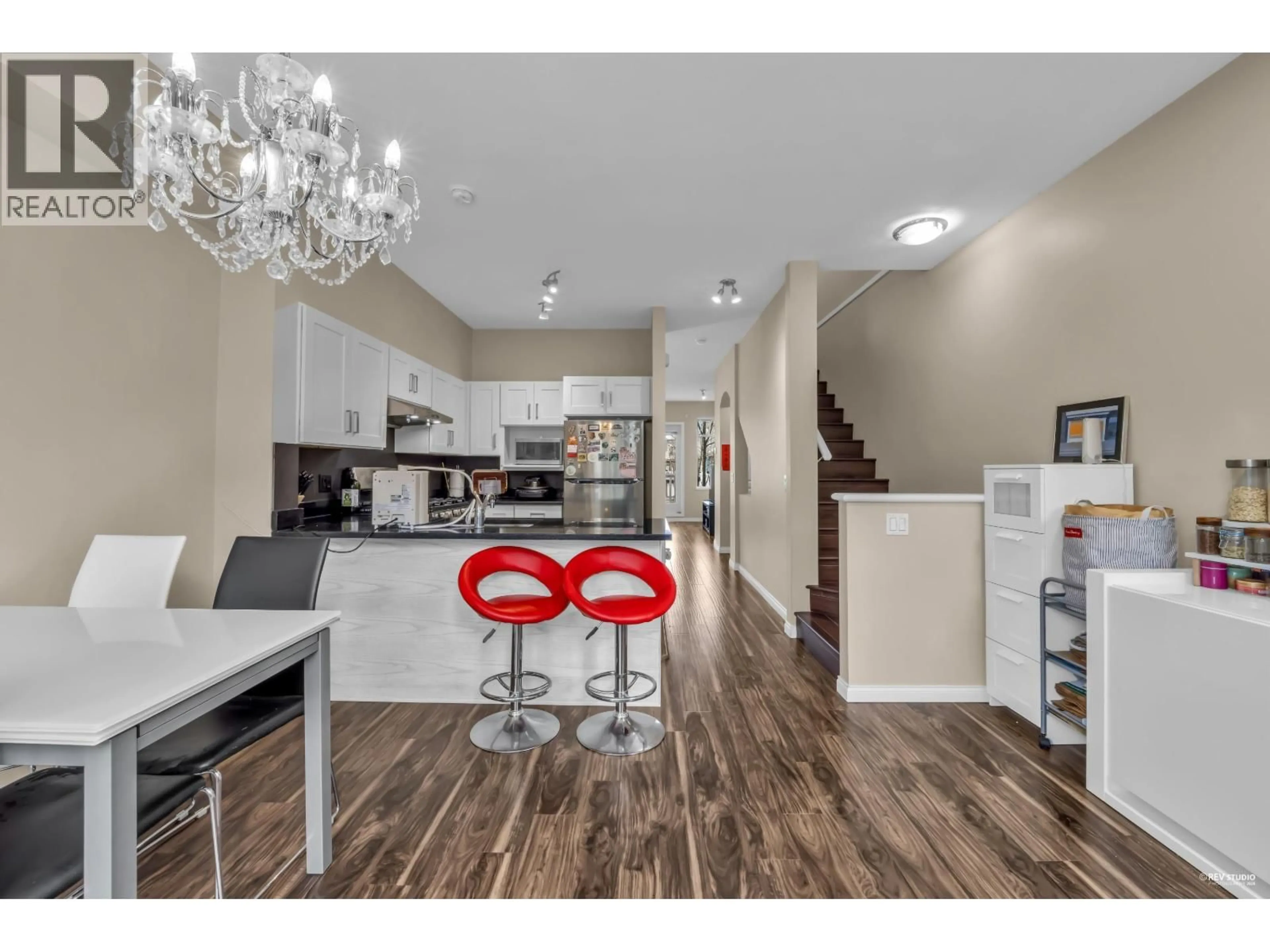 Open concept kitchen, wood/laminate floor for 32 - 6179 NO. 1 ROAD, Richmond British Columbia V7C1T4