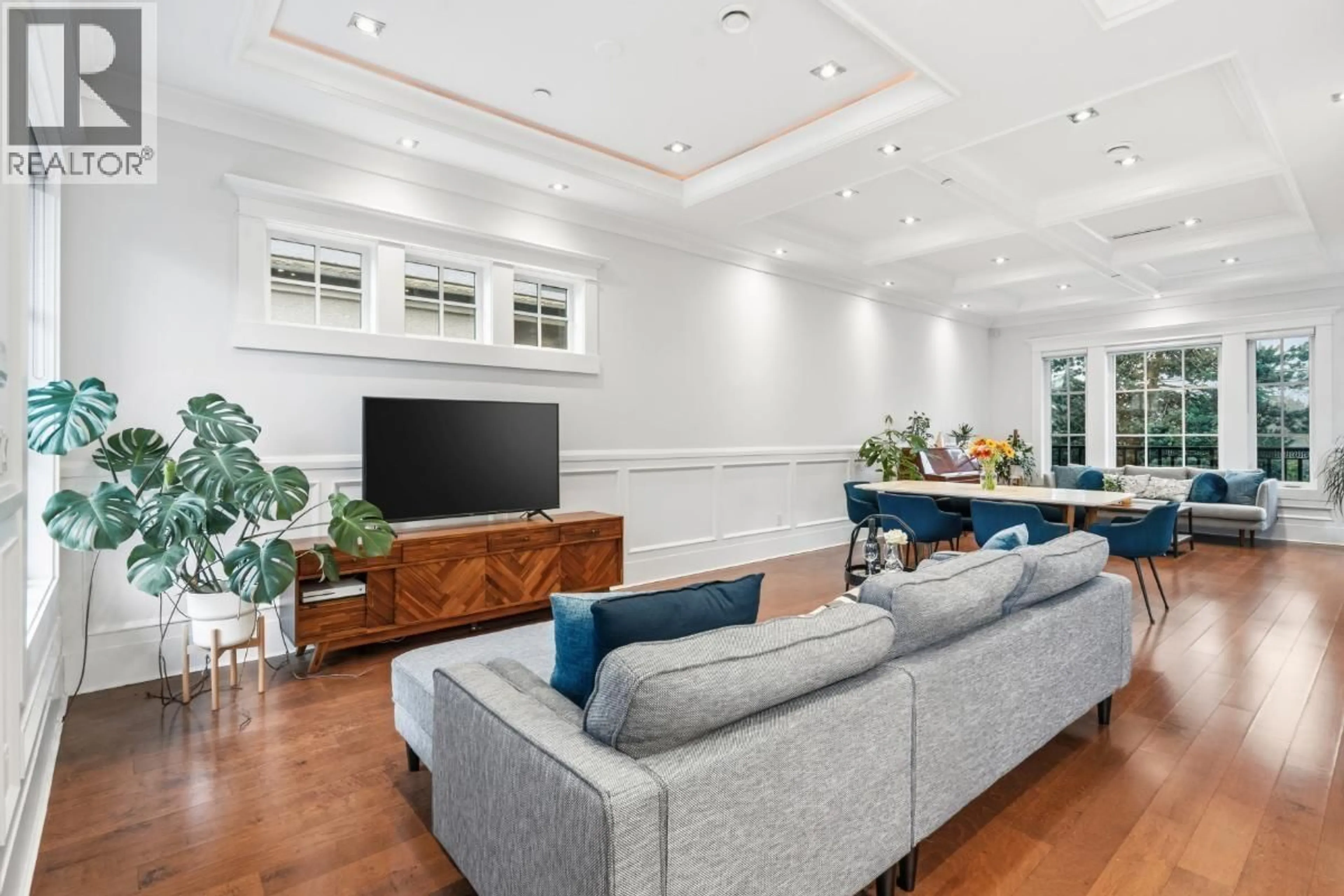 Living room with furniture, unknown for 5058 DUNBAR STREET, Vancouver British Columbia V6N1V6