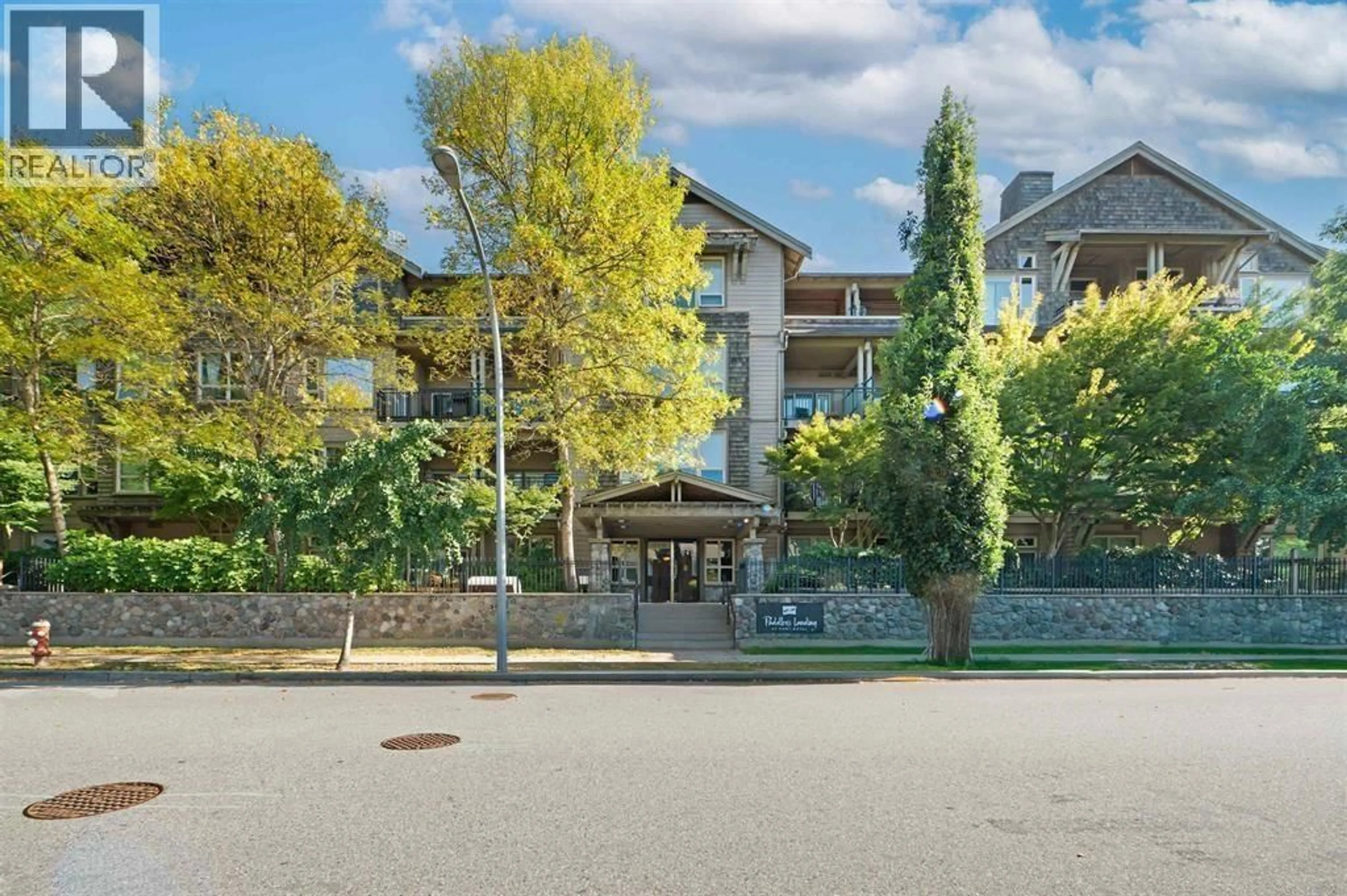 Patio, unknown for 112 - 250 SALTER STREET, New Westminster British Columbia V3M0B7