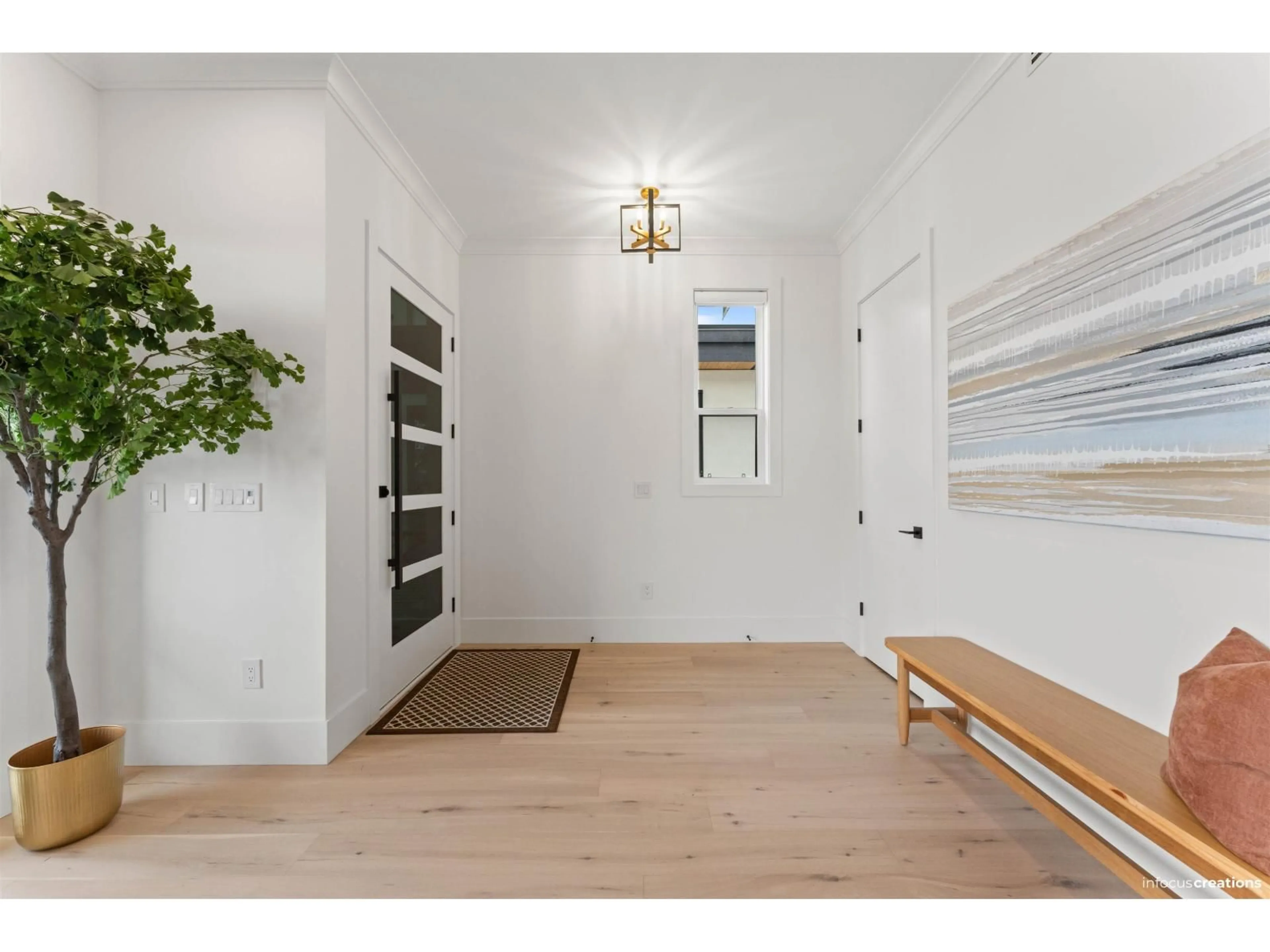 Indoor entryway for 10630 RIVER ROAD, Delta British Columbia V4C2R7