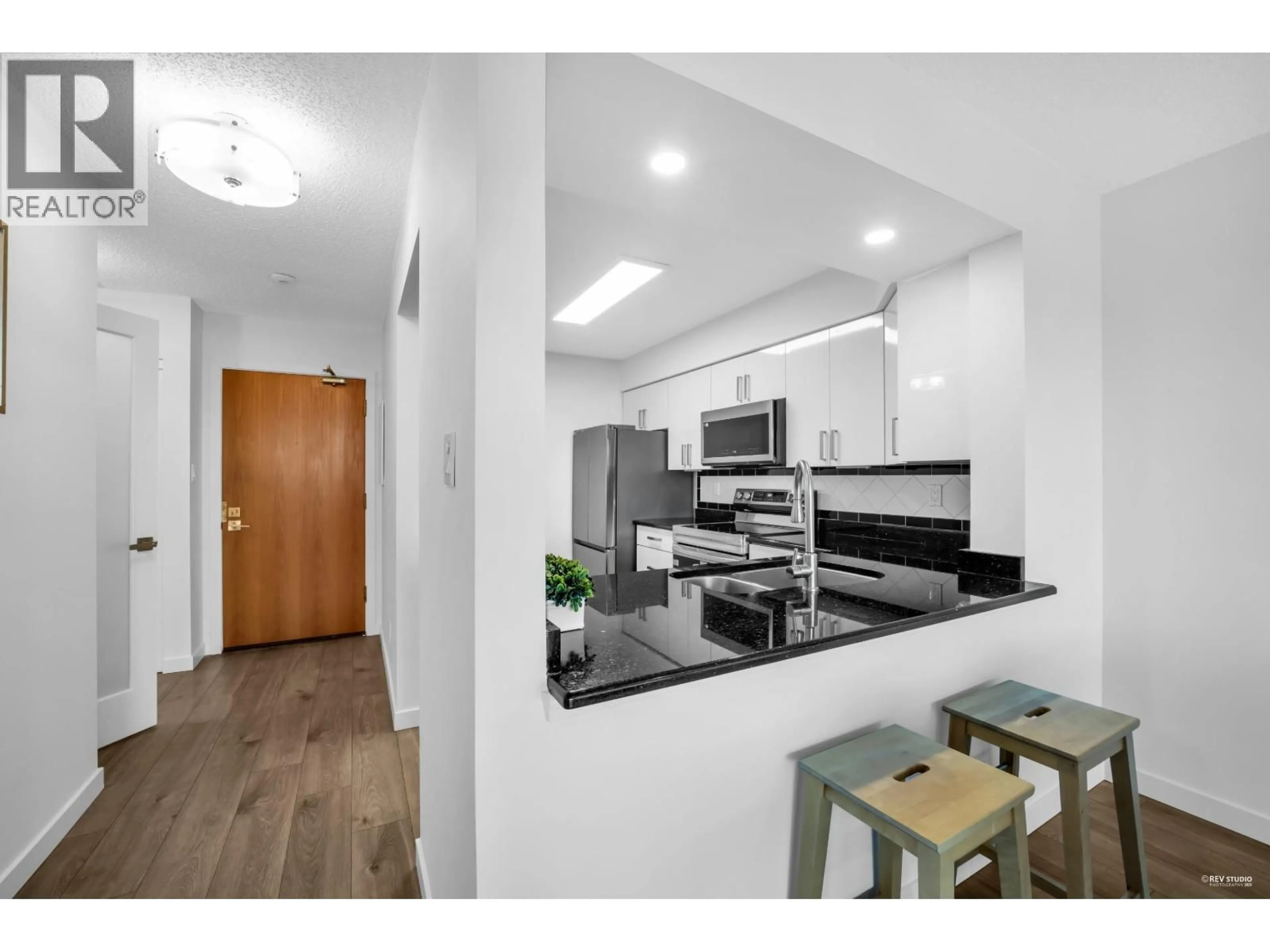 Open concept kitchen, unknown for 1904 - 6055 NELSON AVENUE, Burnaby British Columbia V5H4L4