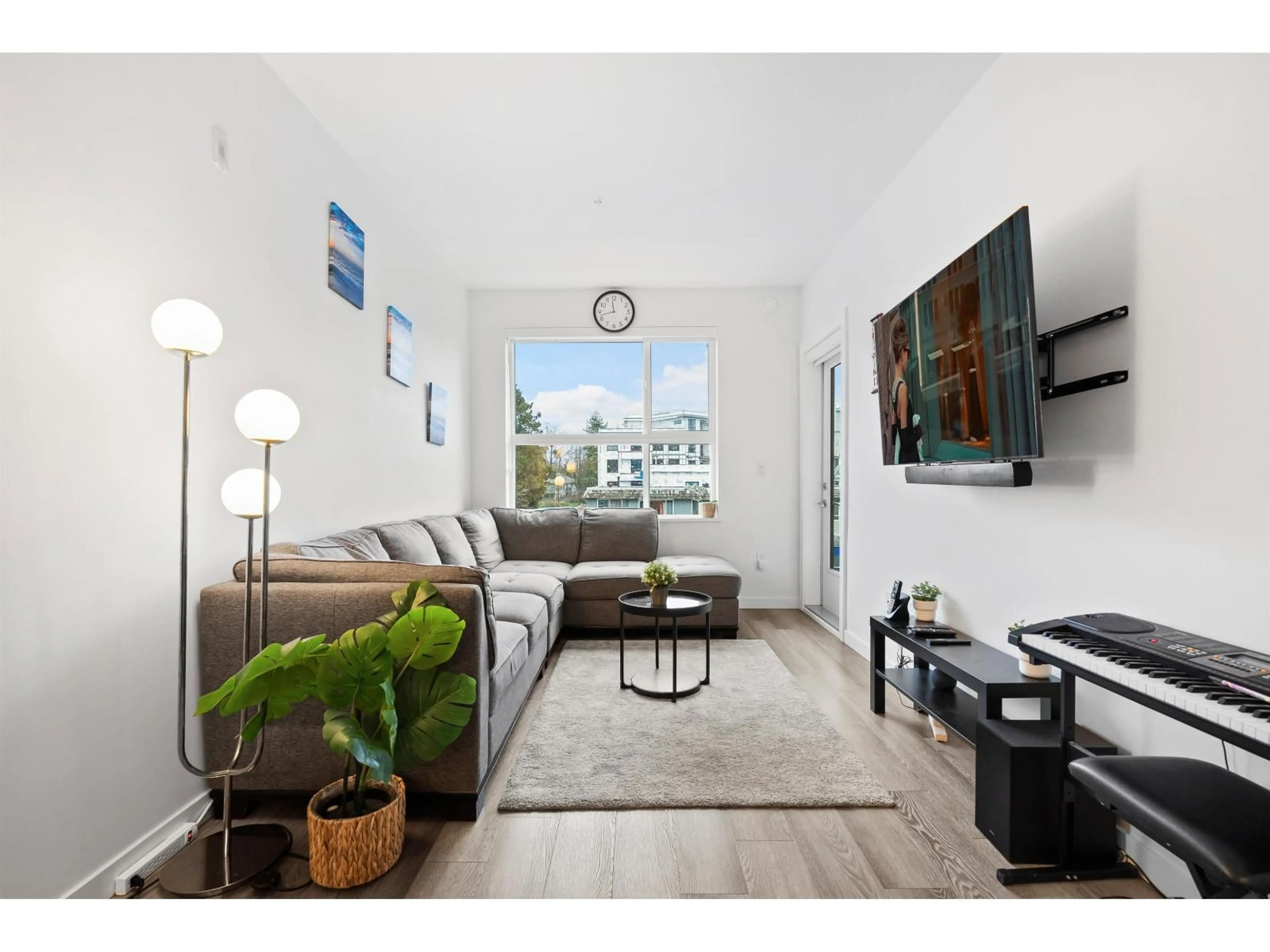 Living room with furniture, unknown for 217 - 20695 EASTLEIGH CRESCENT, Langley British Columbia V3A0P7