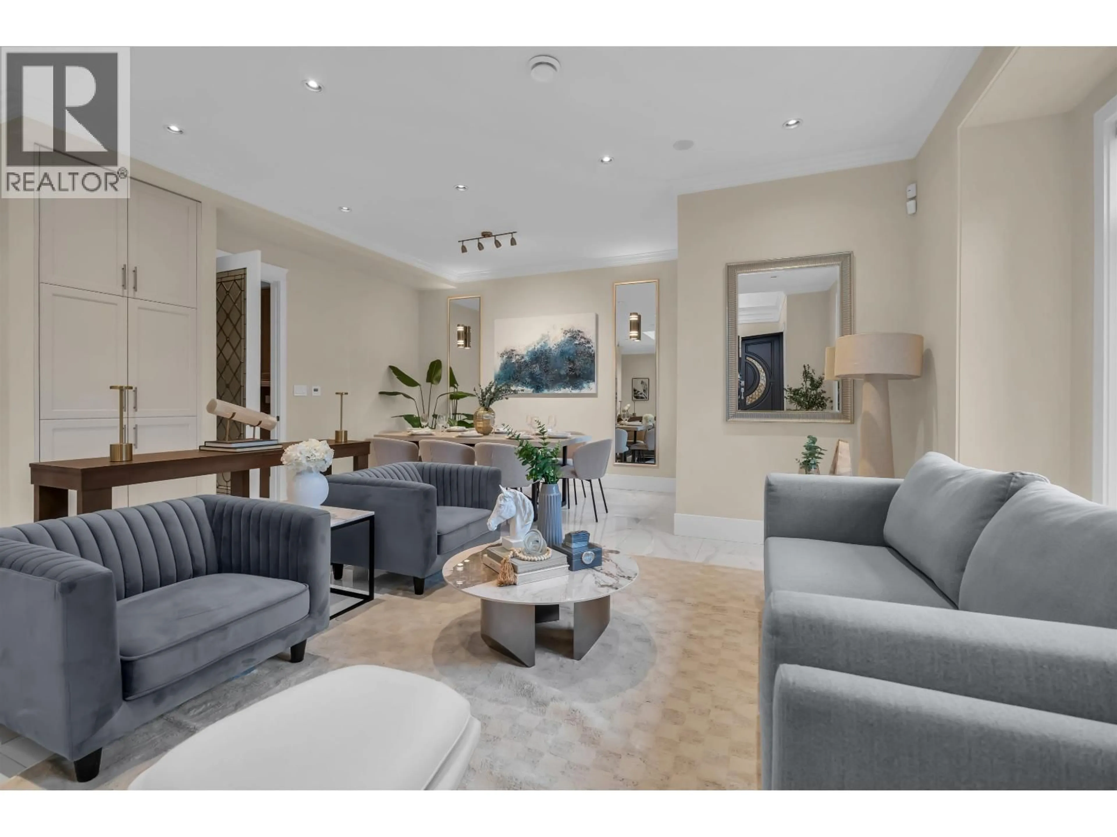 Living room with furniture, unknown for 8168 HUNTER STREET, Burnaby British Columbia V5A2B9