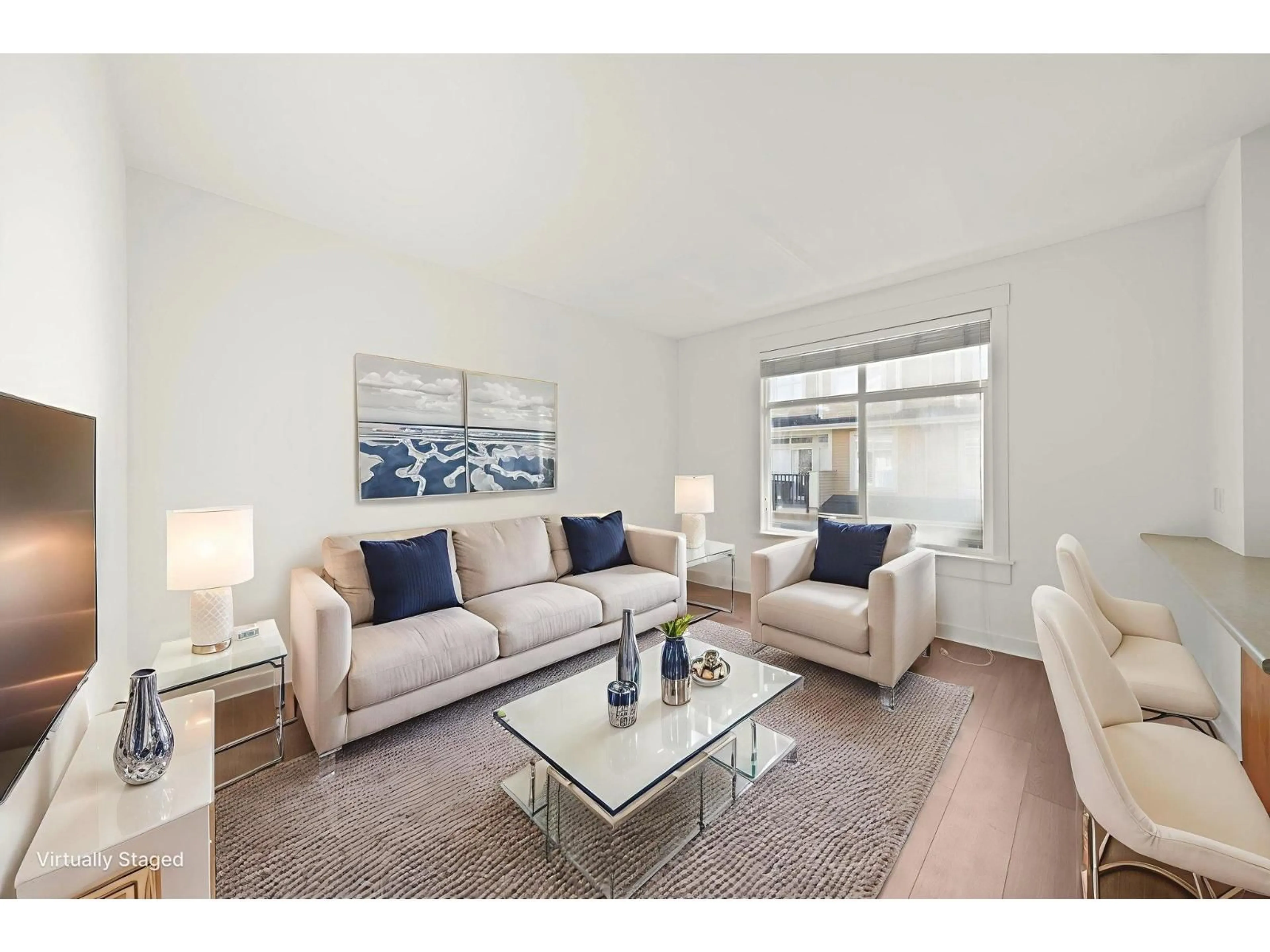 Living room with furniture, unknown for 13 - 15237 36 AVENUE, Surrey British Columbia V3Z0Y4