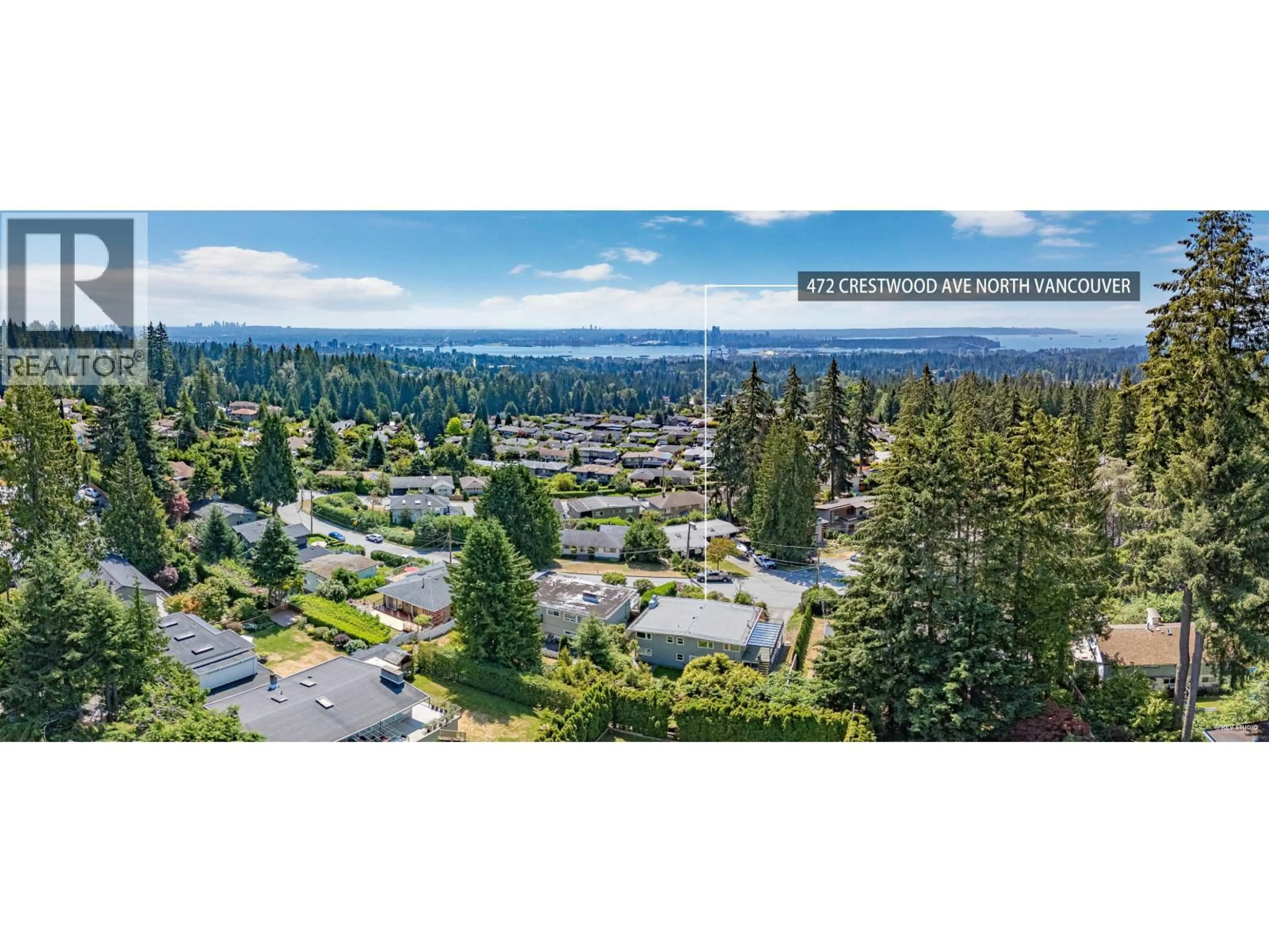 A pic from outside/outdoor area/front of a property/back of a property/a pic from drone, unknown for 472 CRESTWOOD AVENUE, North Vancouver British Columbia V7N3C3