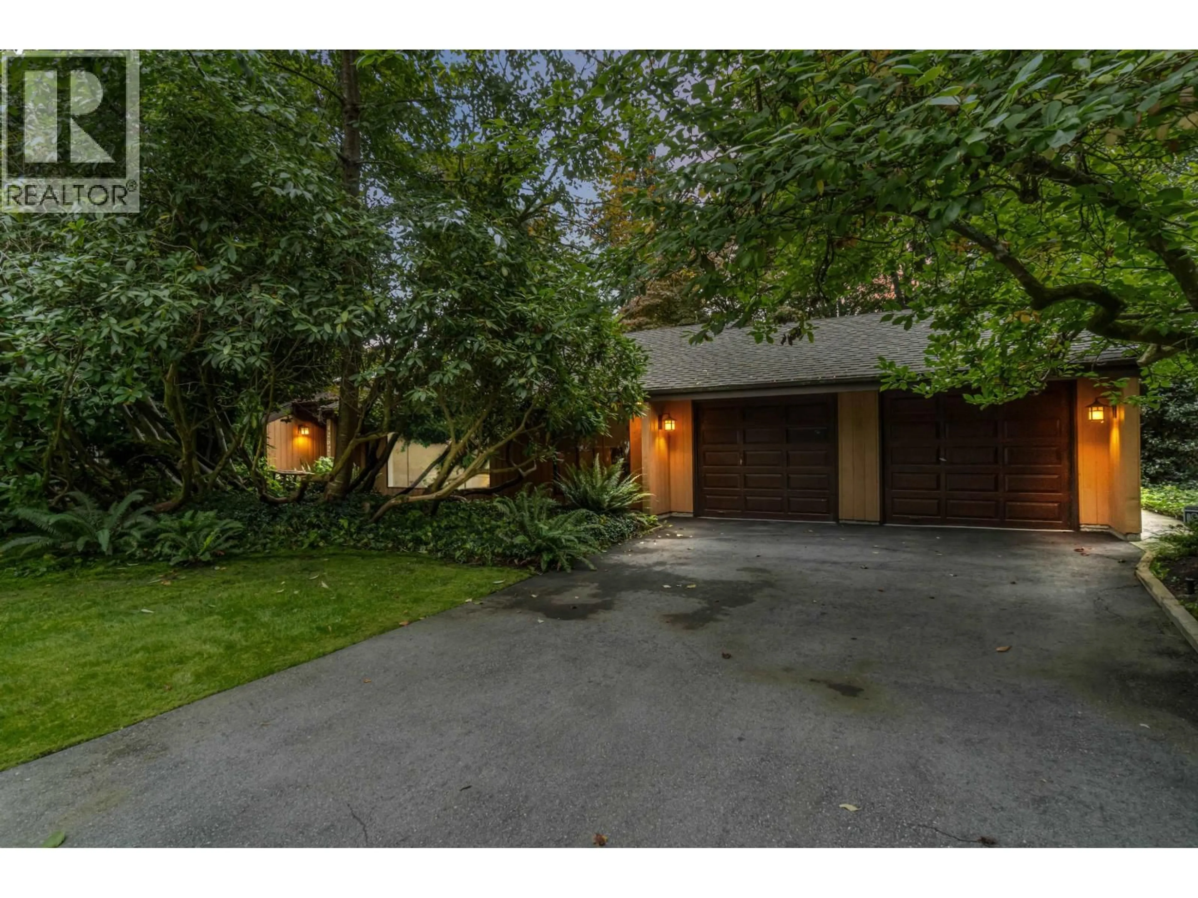 Unknown for 4262 YUCULTA CRESCENT, Vancouver British Columbia V6N3R5