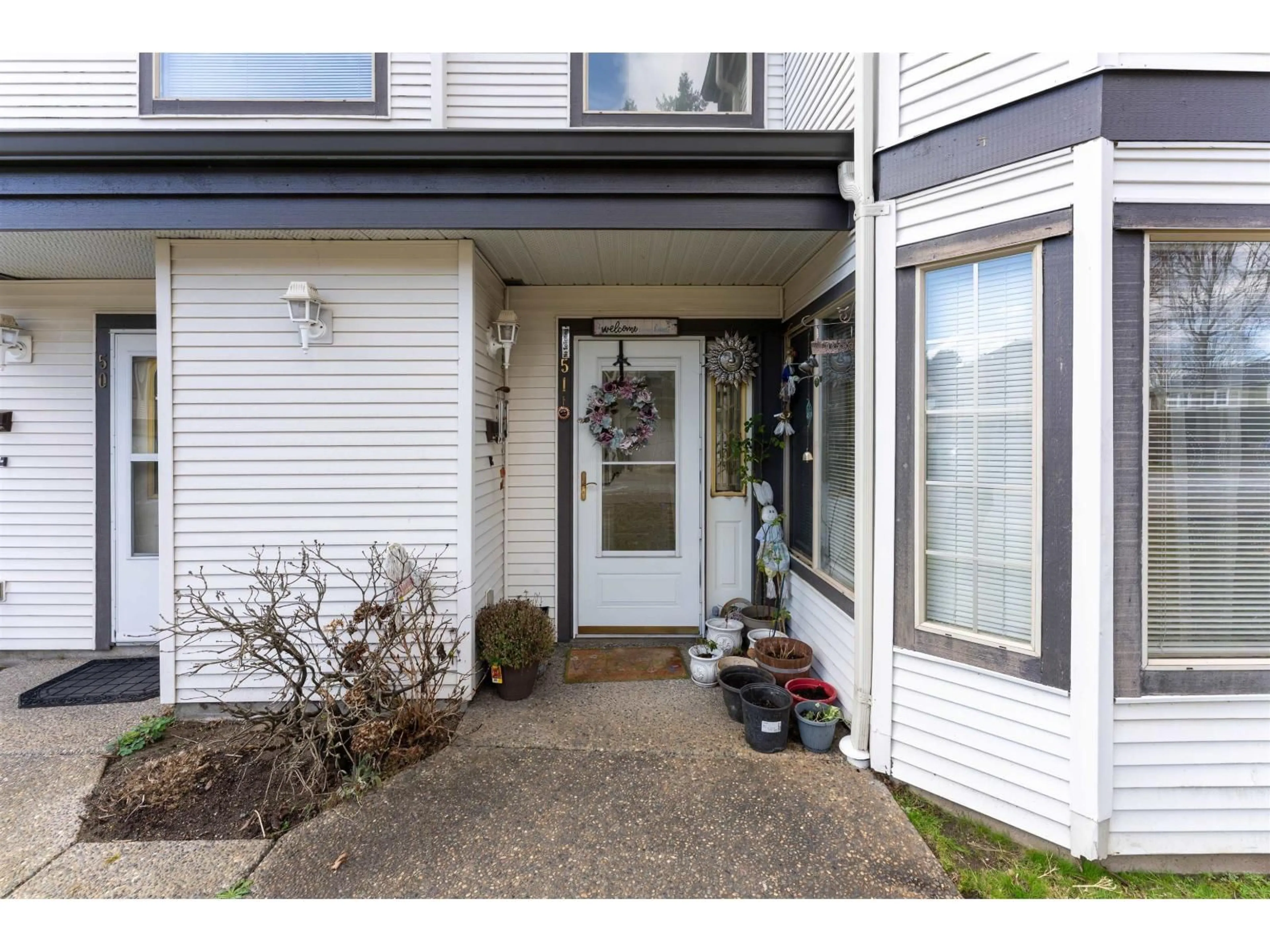 Indoor entryway for 51 - 15840 84 AVENUE, Surrey British Columbia V4N0W4