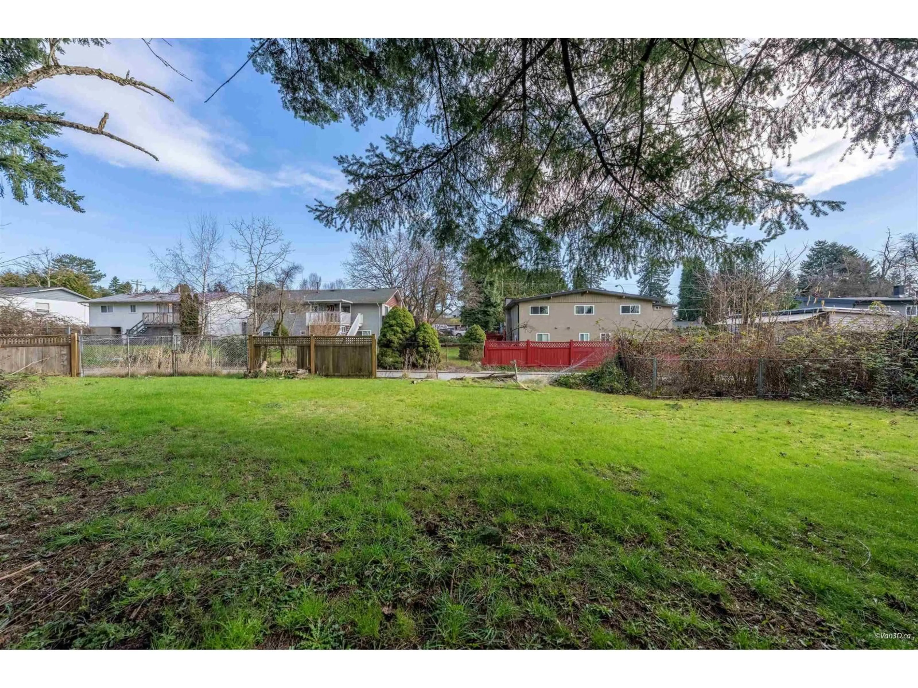 A pic from outside/outdoor area/front of a property/back of a property/a pic from drone, unknown for 10122 127B STREET, Surrey British Columbia V3V5M3