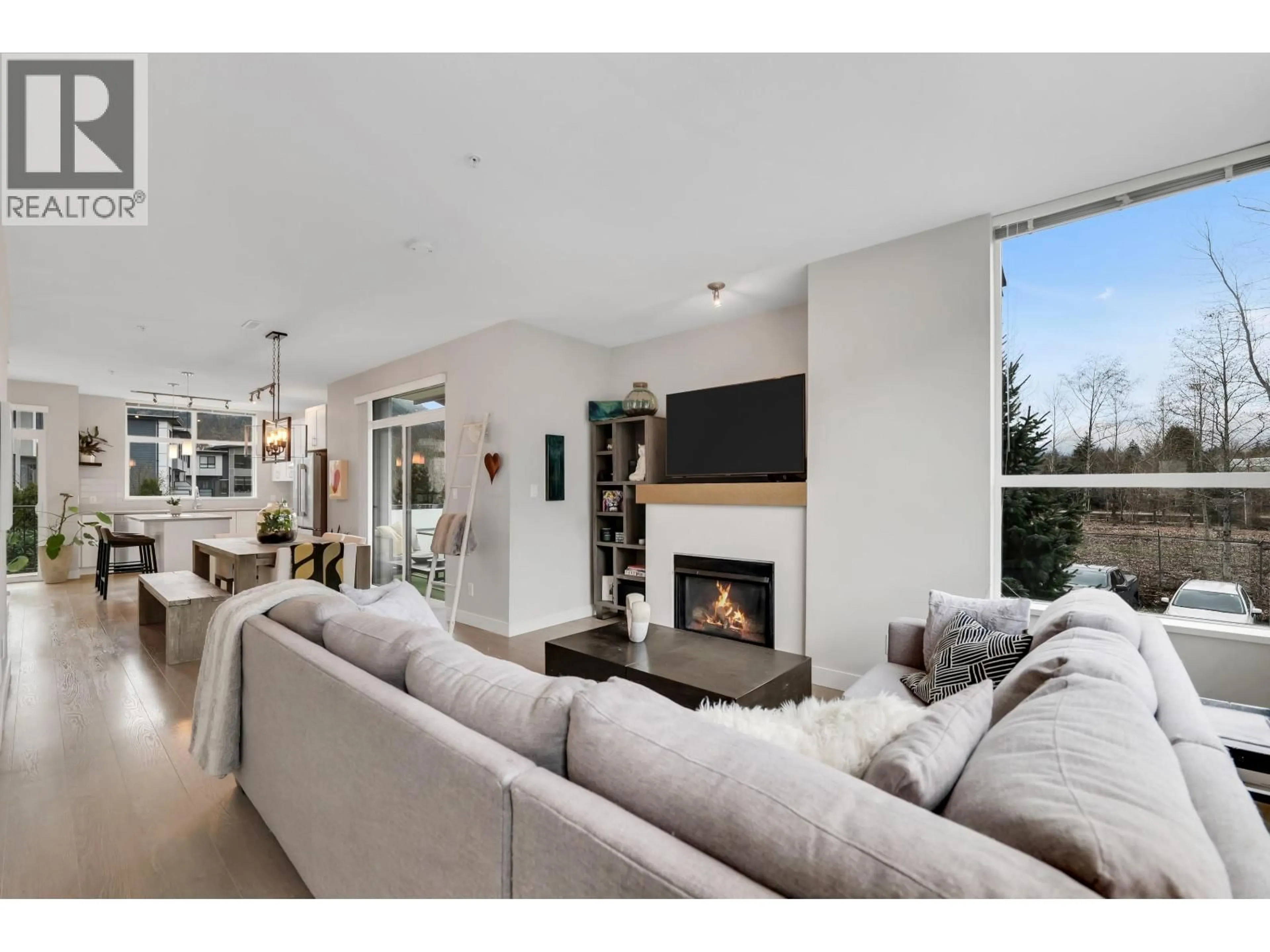 Living room with furniture, unknown for 38375 EAGLEWIND BOULEVARD, Squamish British Columbia V8B0V4