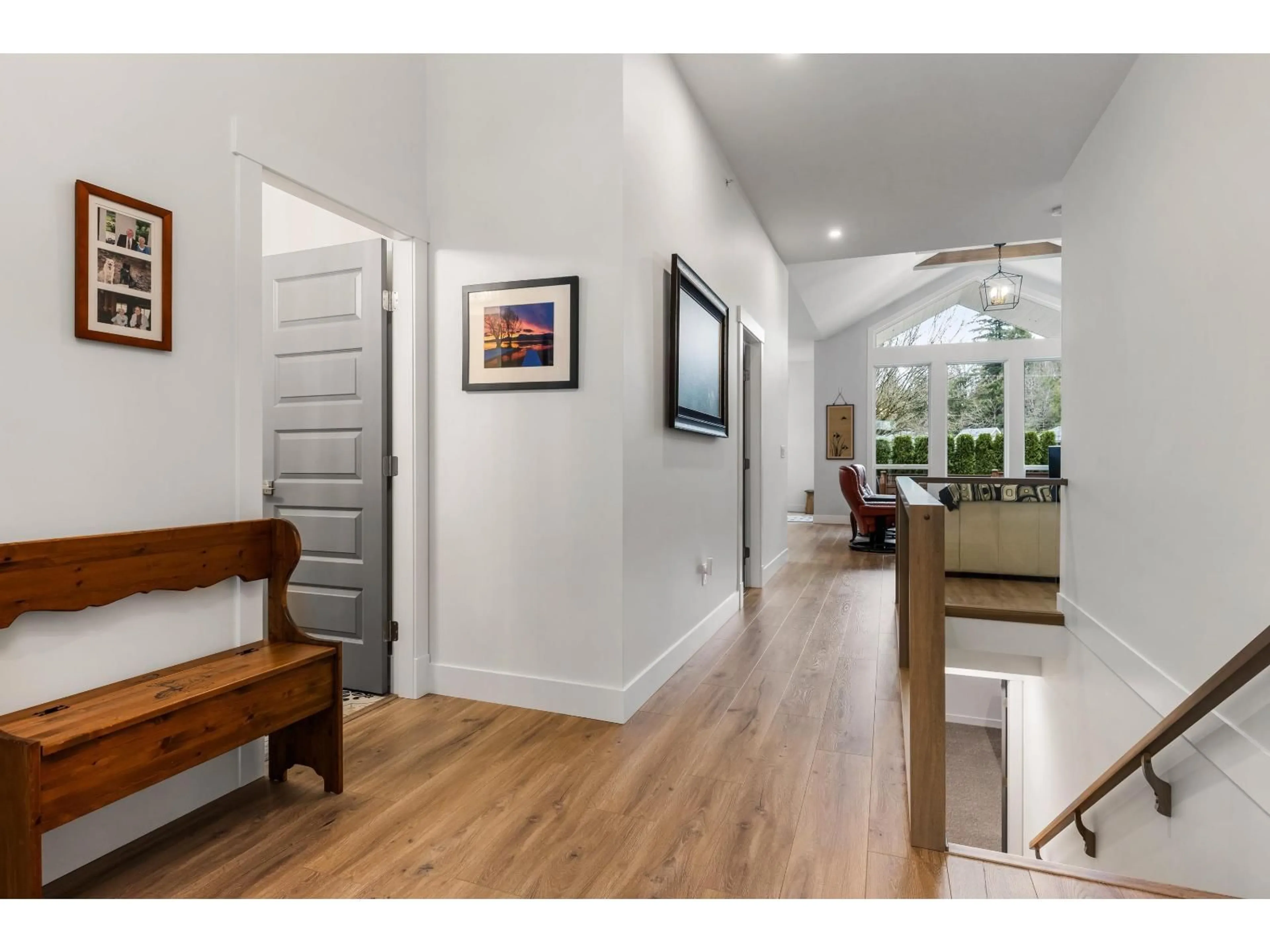 Indoor entryway for 88 - 1880 COLUMBIA VALLEY ROAD, Lindell Beach British Columbia V2R6G8