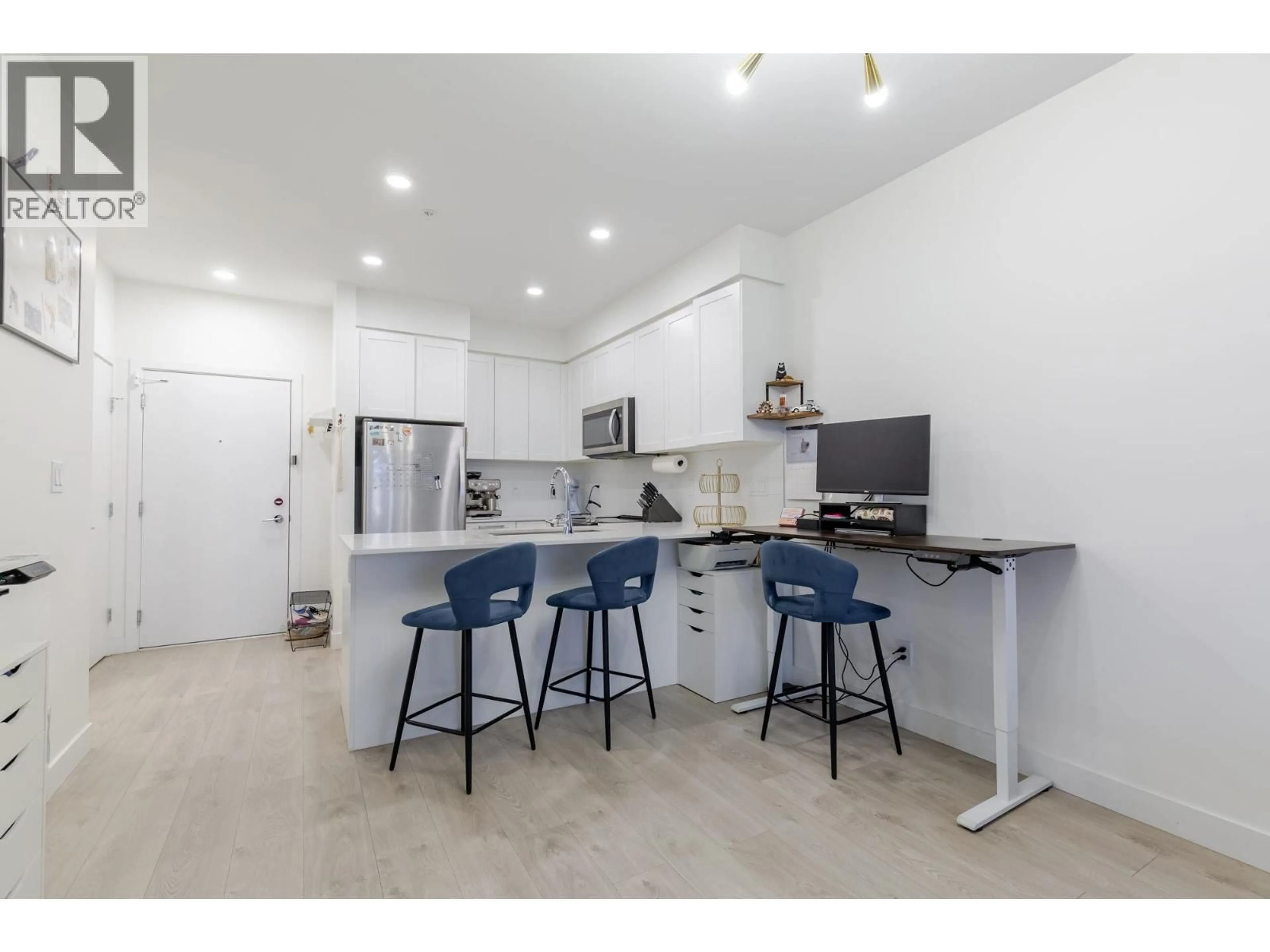 Open concept kitchen, ceramic/tile floor for 211 - 808 GAUTHIER AVENUE, Coquitlam British Columbia V3K0H1