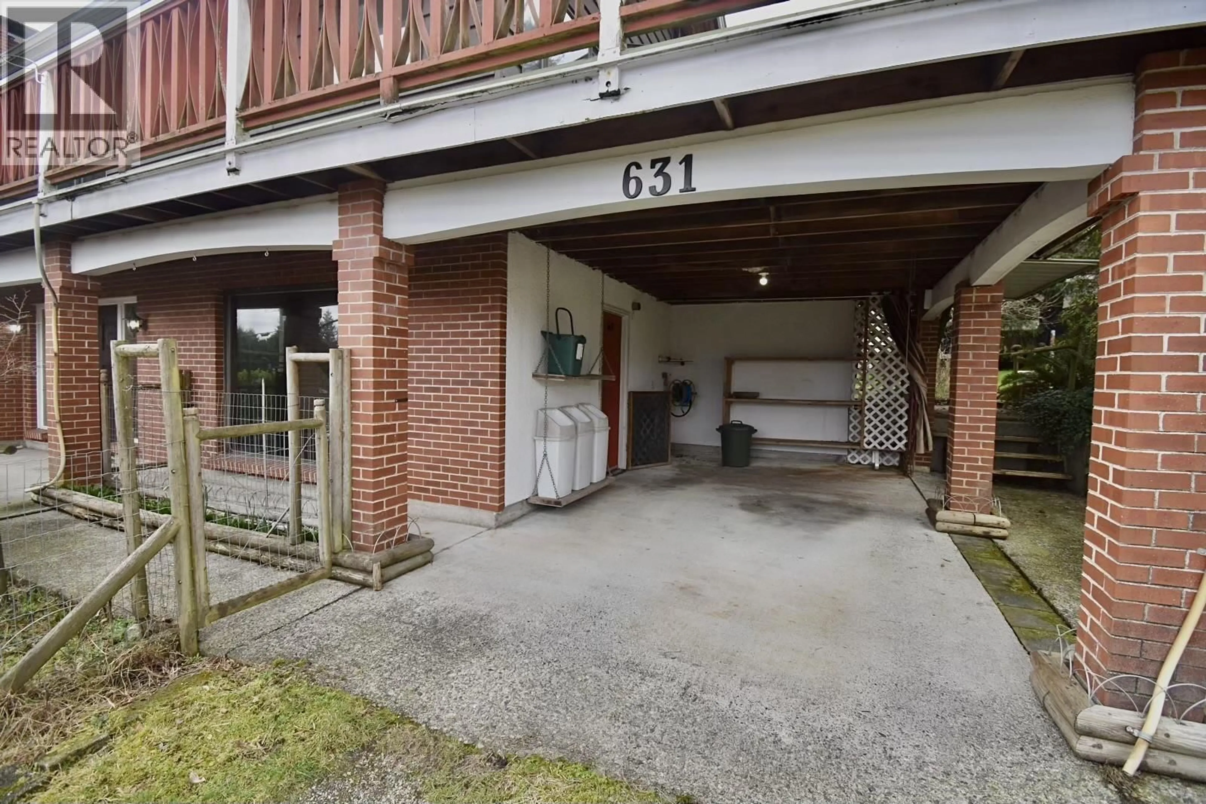 Unknown for 631 WYNGAERT ROAD, Gibsons British Columbia V0N1V9