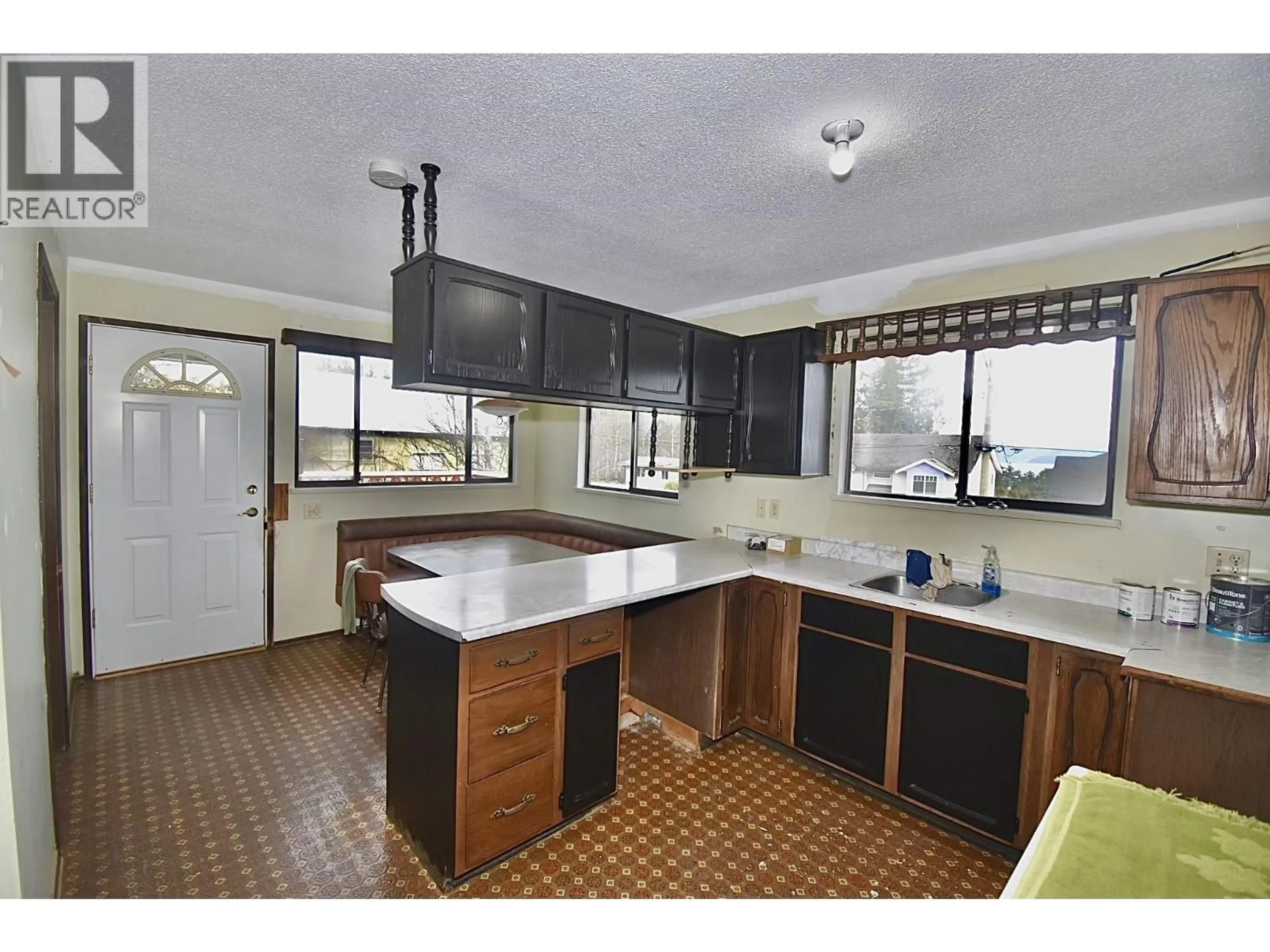 Standard kitchen, unknown for 631 WYNGAERT ROAD, Gibsons British Columbia V0N1V9