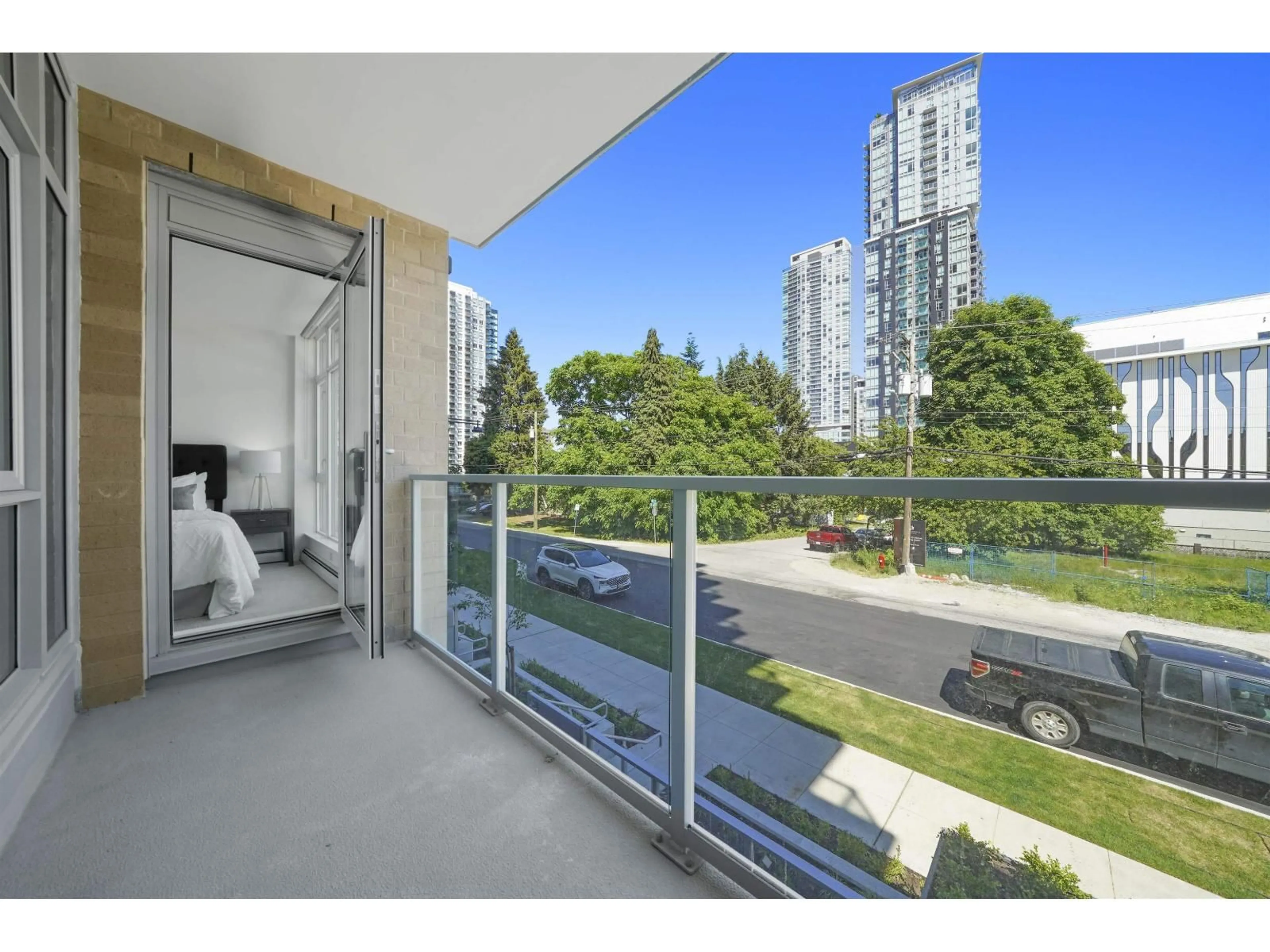 Balcony in the apartment, city buildings view from balcony for 8 - 13350 CENTRAL AVENUE, Surrey British Columbia V3T0S1