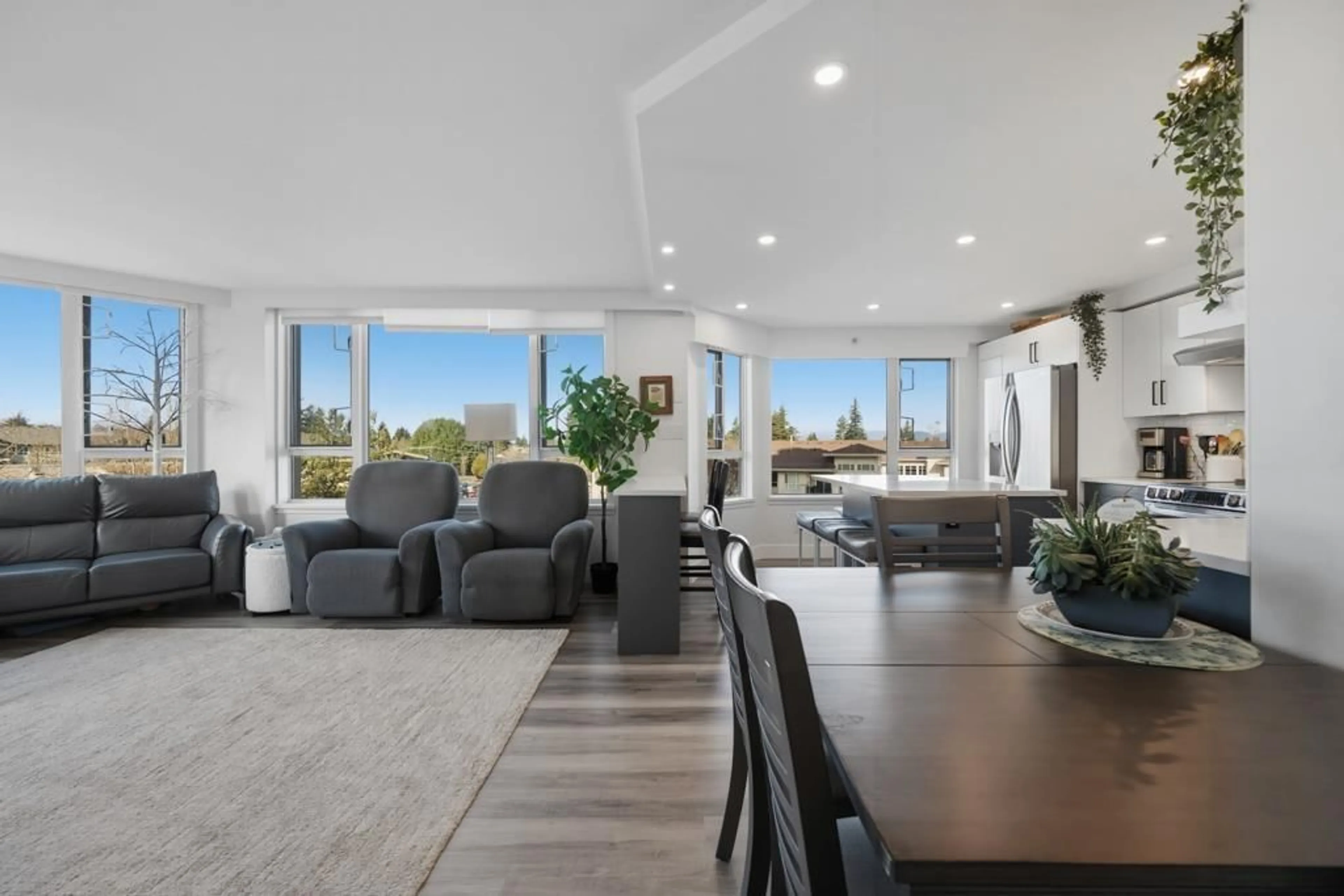 Unknown for 601 - 3150 GLADWIN ROAD, Abbotsford British Columbia V2T5S9