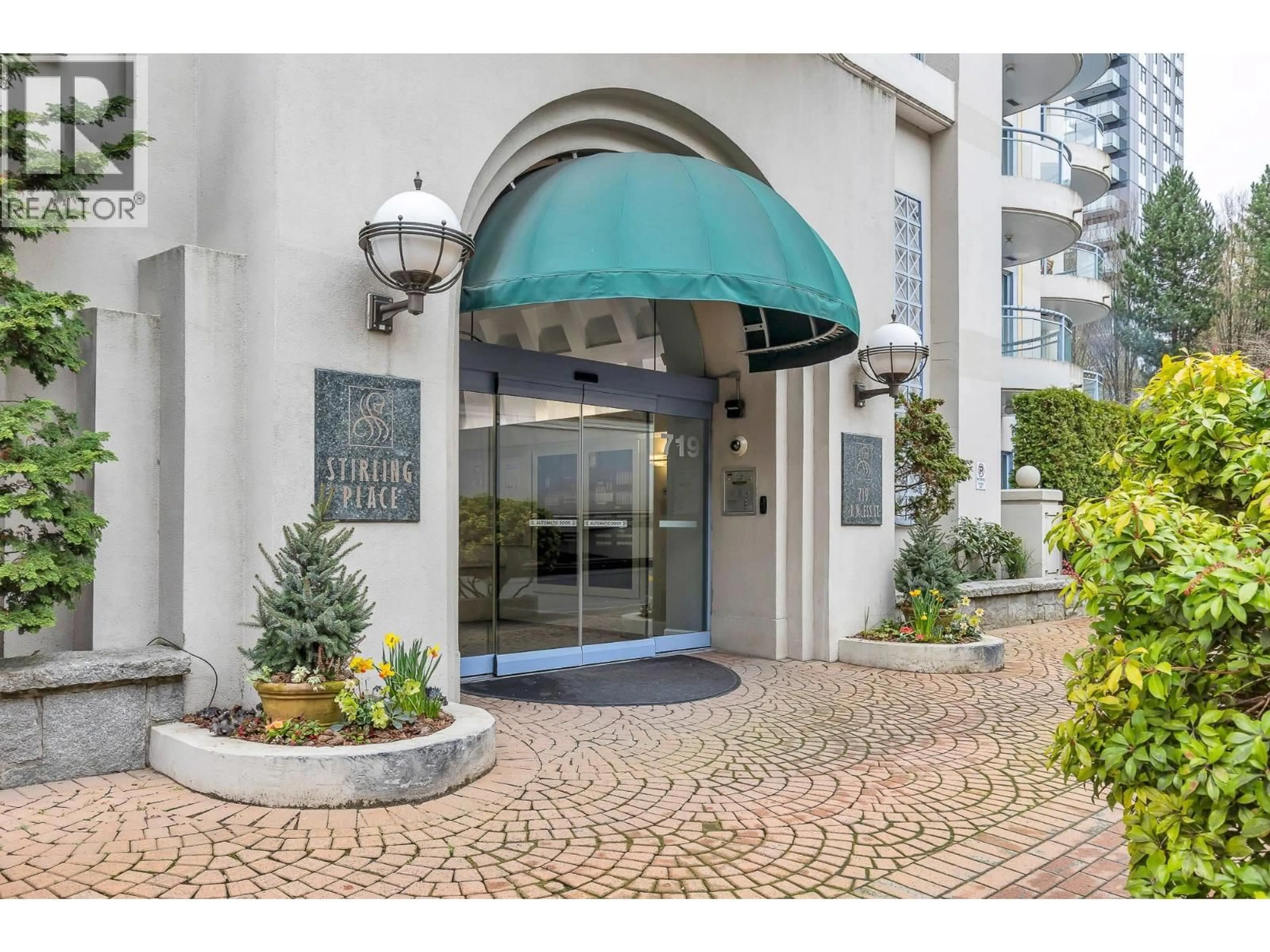 Indoor foyer for 1904 - 719 PRINCESS STREET, New Westminster British Columbia V3M6T9