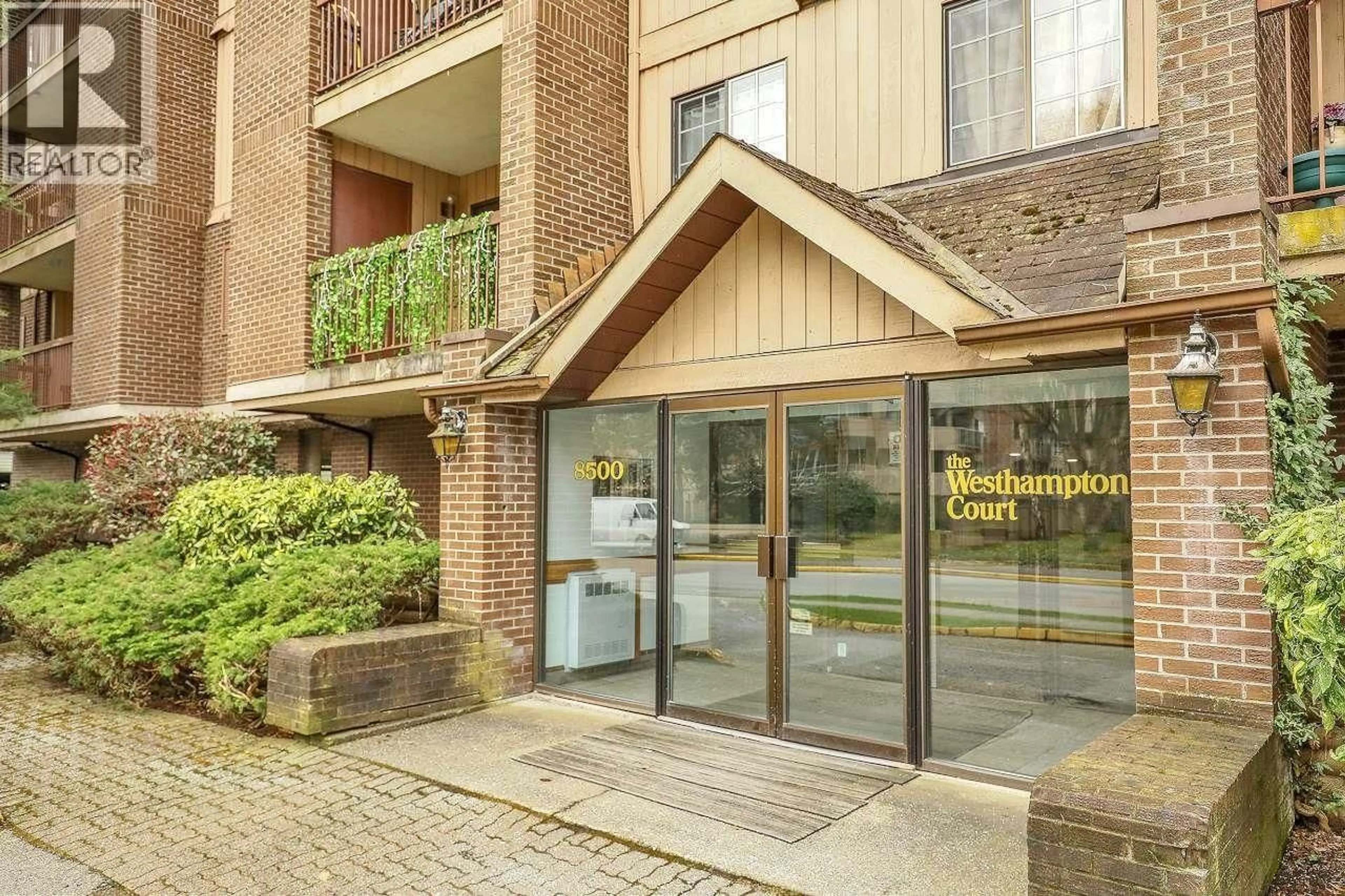 Indoor foyer for 143 - 8500 ACKROYD ROAD, Richmond British Columbia V6X3H8