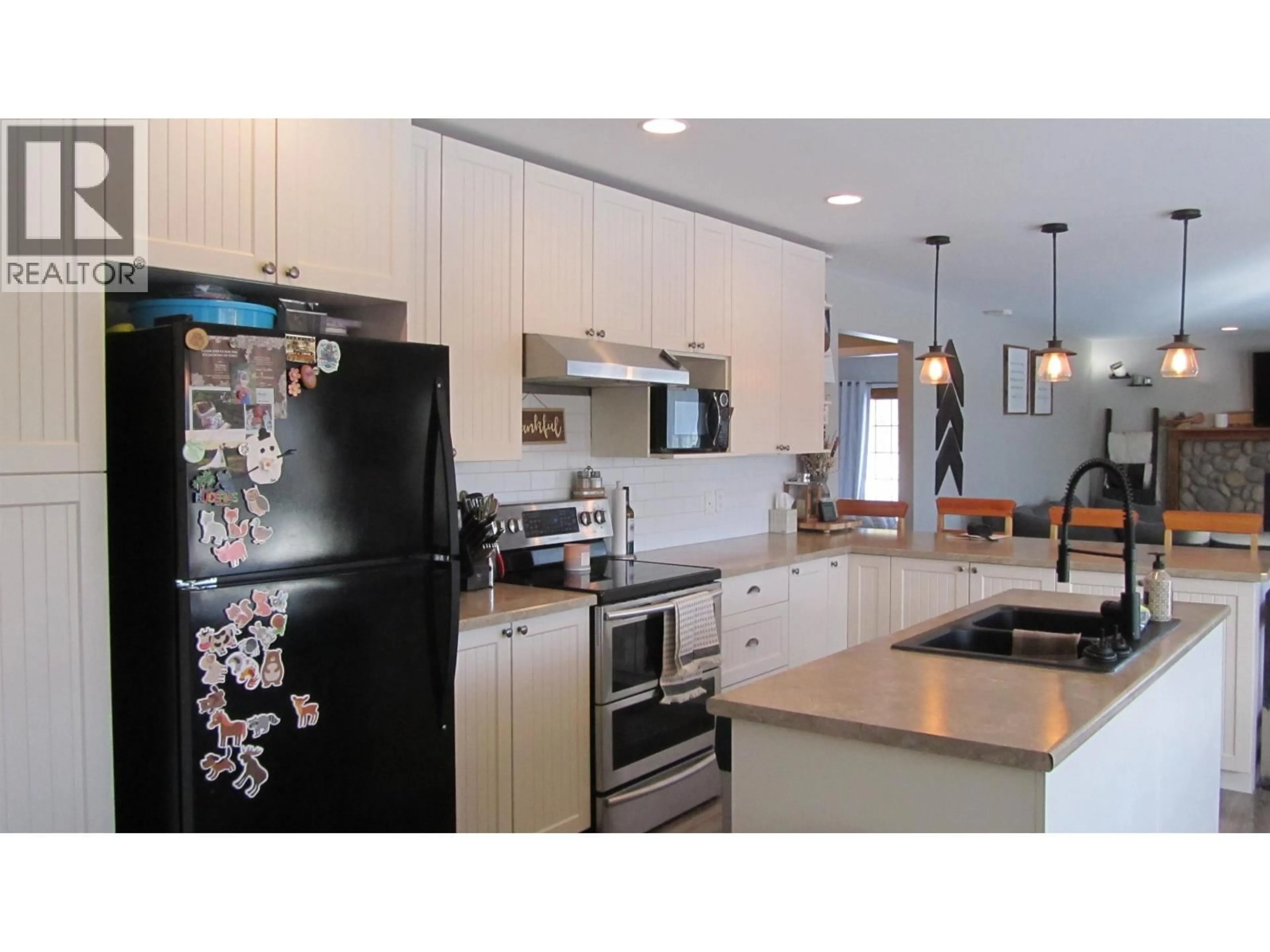 Open concept kitchen, unknown for 6313 ARCHIE MEADOW ROAD, Forest Grove British Columbia V0K1M0